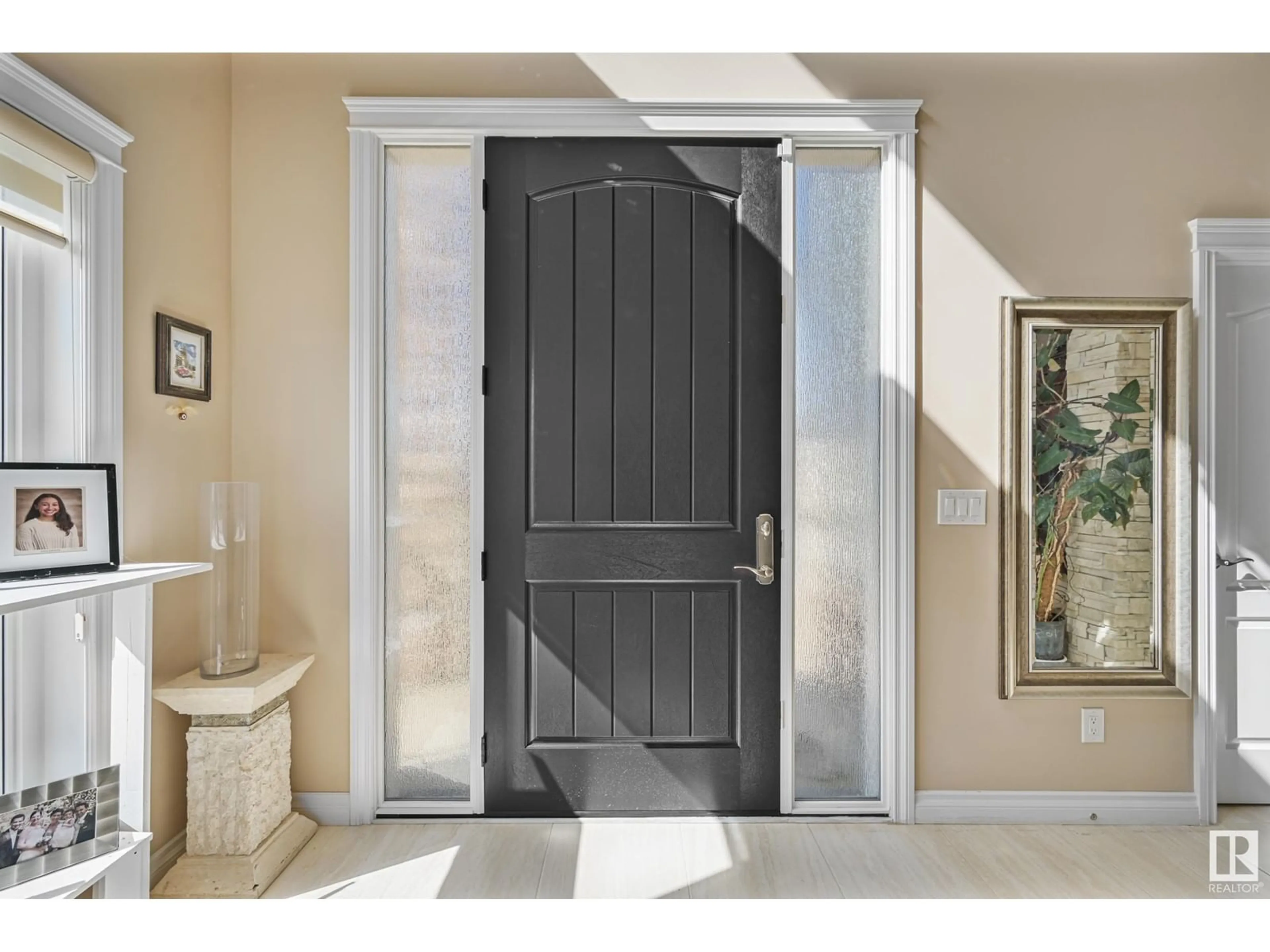 Indoor entryway for 13 52320 RGE ROAD 231, Rural Strathcona County Alberta T8B1A9