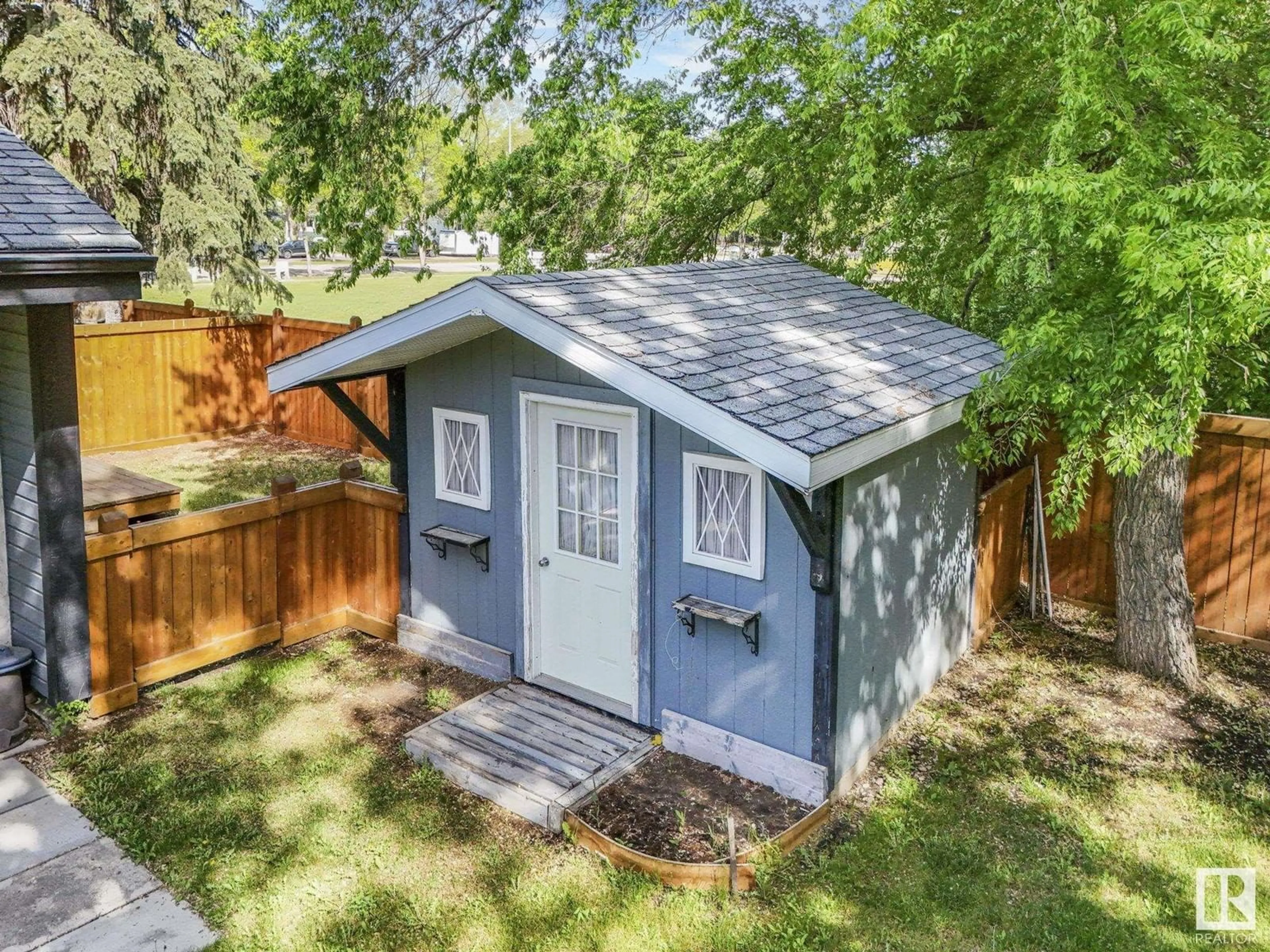Shed for 81 - 106 GRANDIN RD, St. Albert Alberta T8N5G7