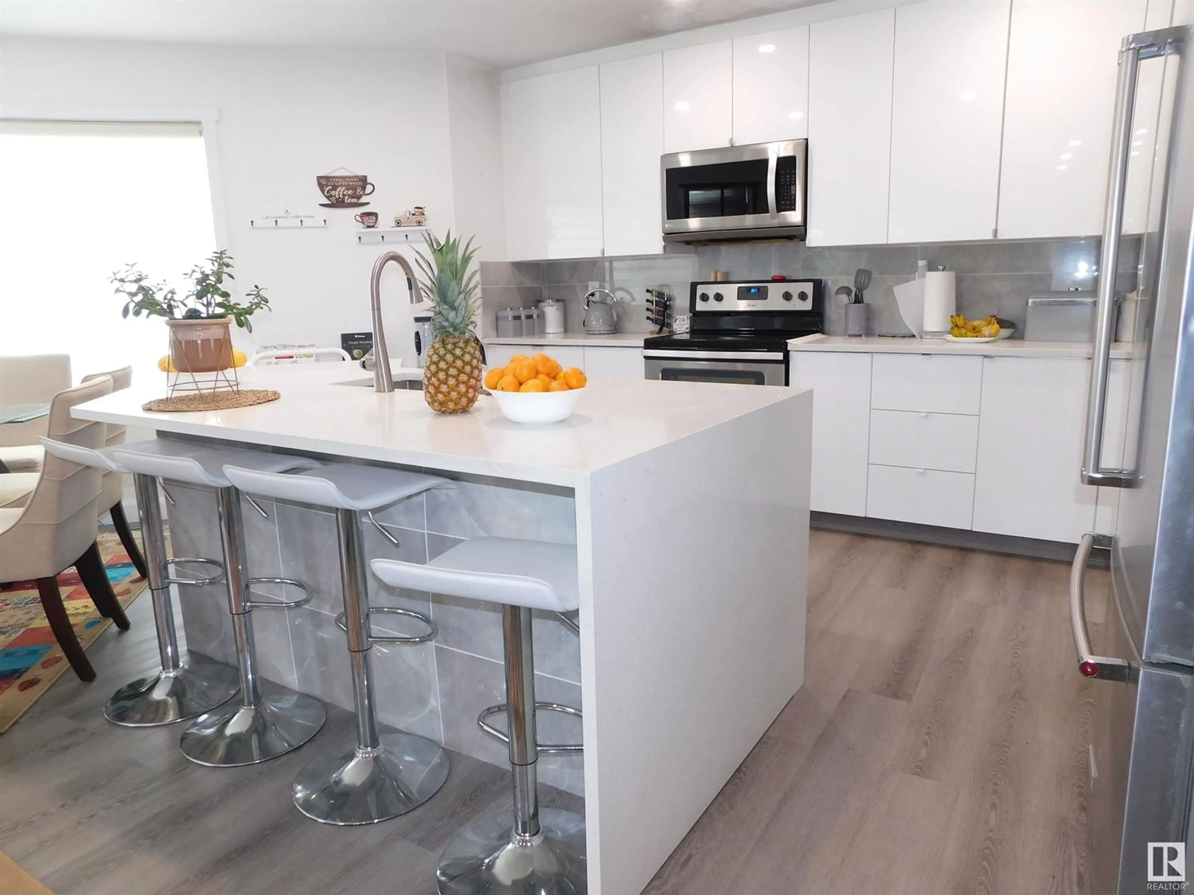 Open concept kitchen, unknown for 109 HAYWARD CR, Edmonton Alberta T6R3G2