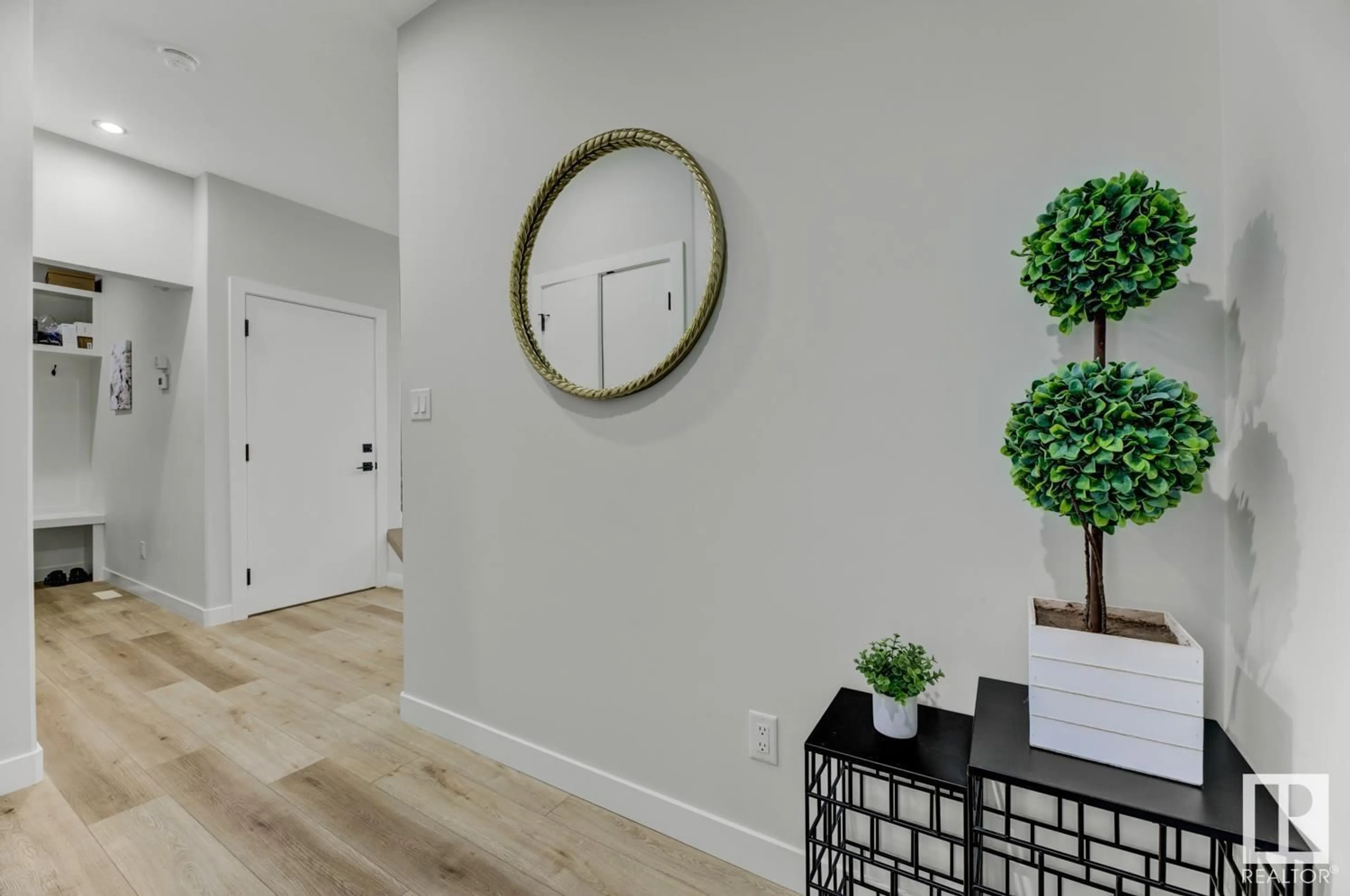 Indoor entryway for 19744 28 AV, Edmonton Alberta T6M1M1