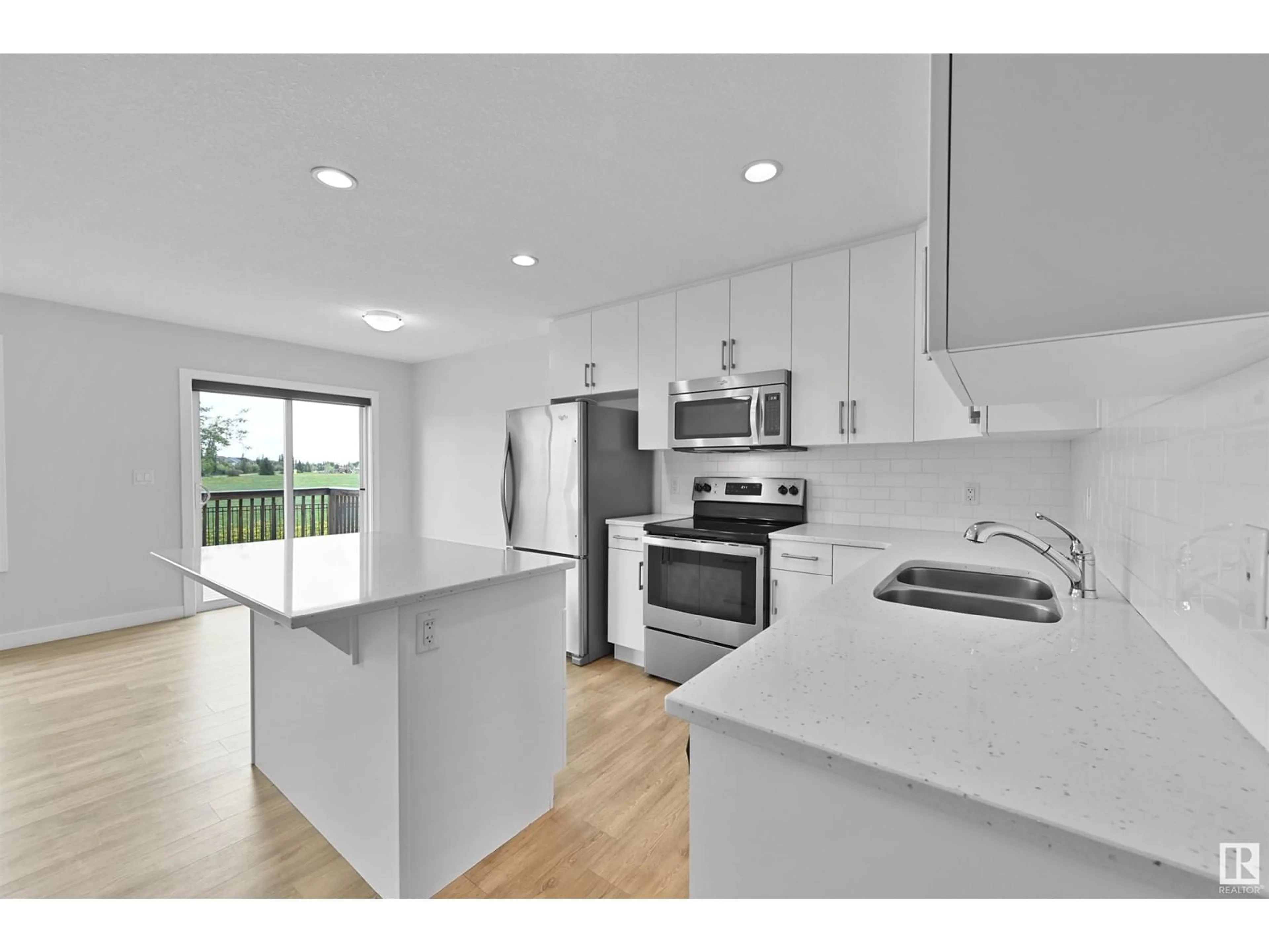 Open concept kitchen, unknown for 7090 SOUTH TERWILLEGAR DR, Edmonton Alberta T6R0V1