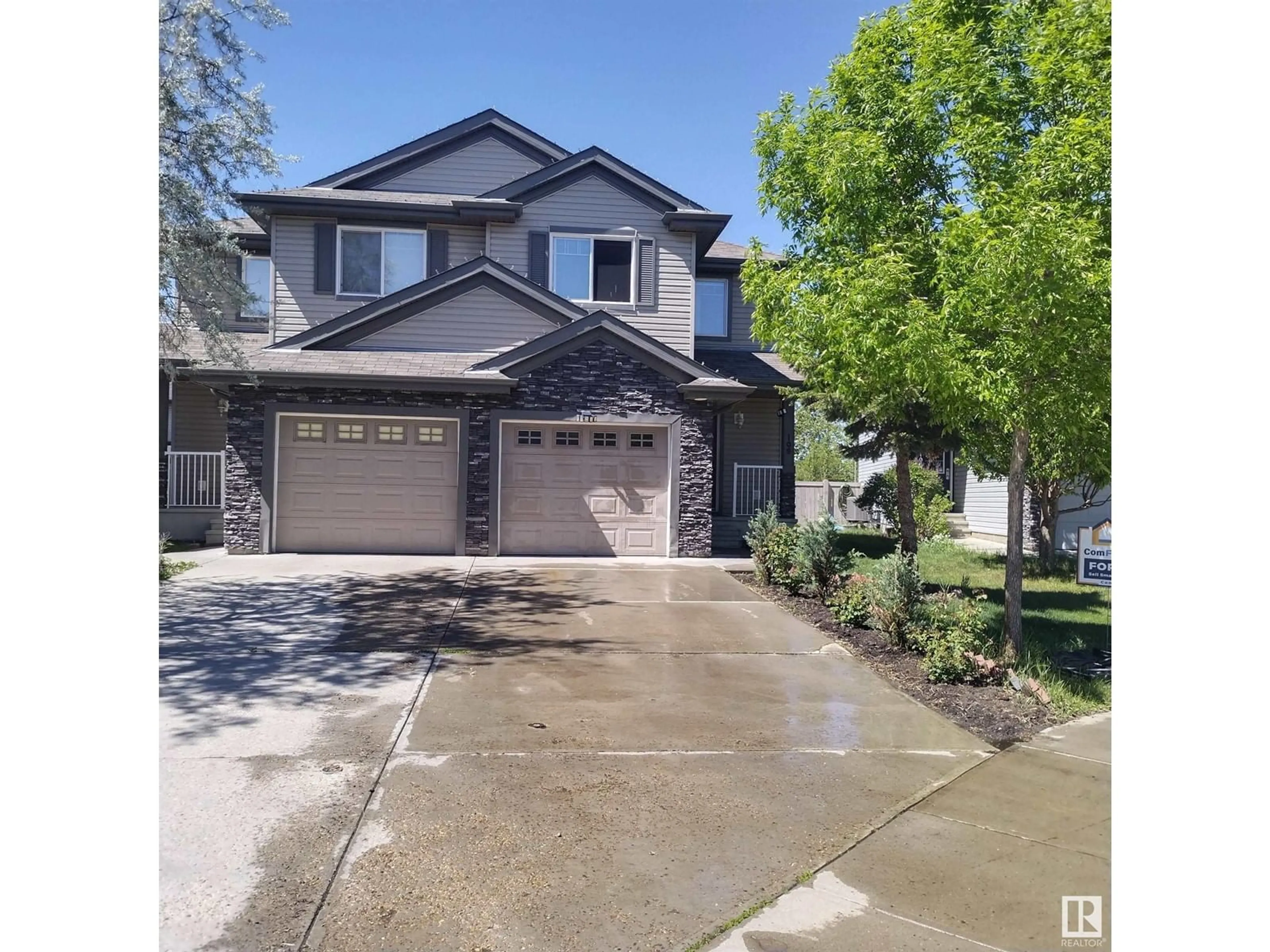 Home with vinyl exterior material, street for SW - 108 53 ST, Edmonton Alberta T6X0W9