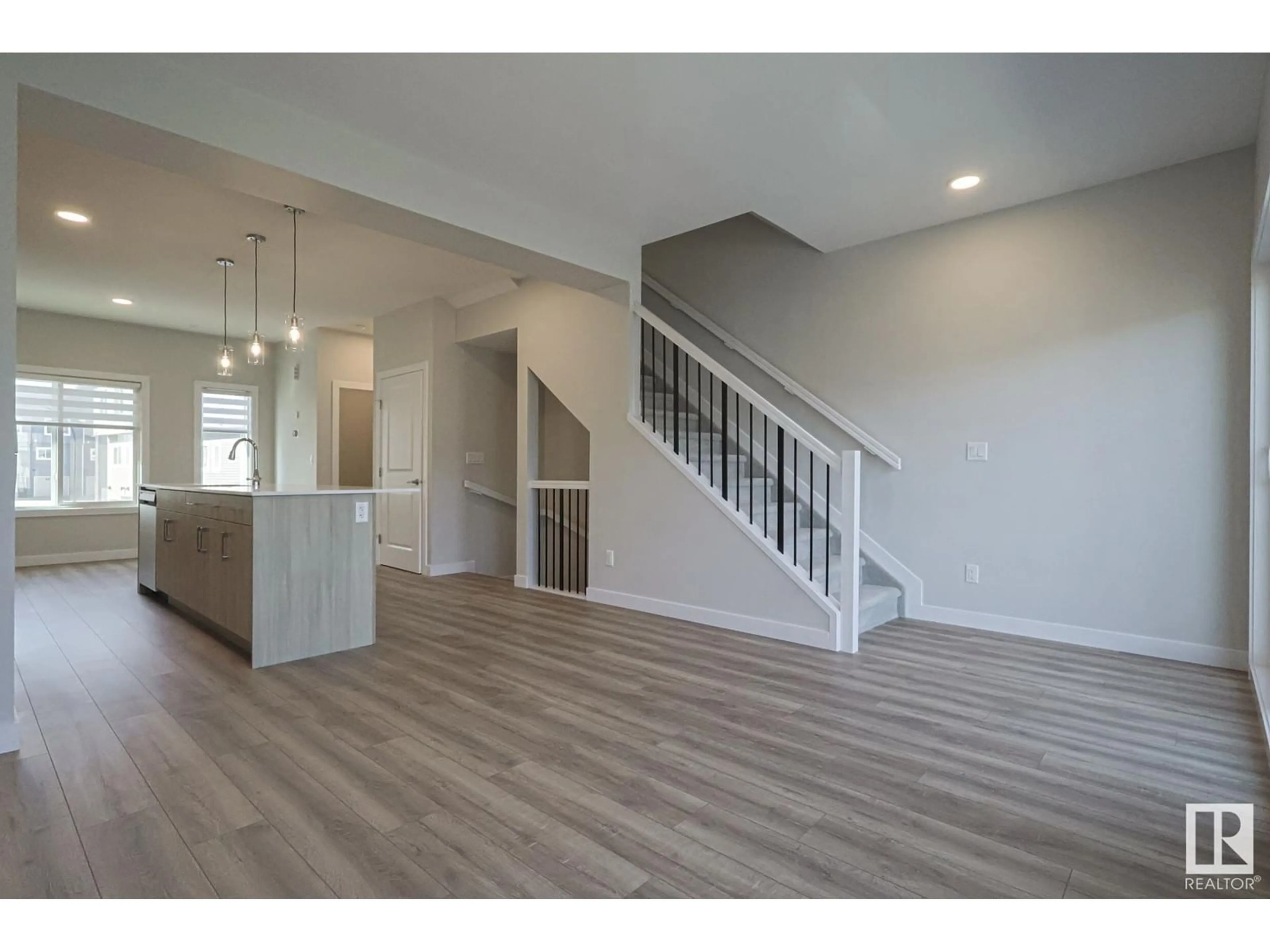 Unknown for 5087 CHAPPELLE RD, Edmonton Alberta T6W5A7