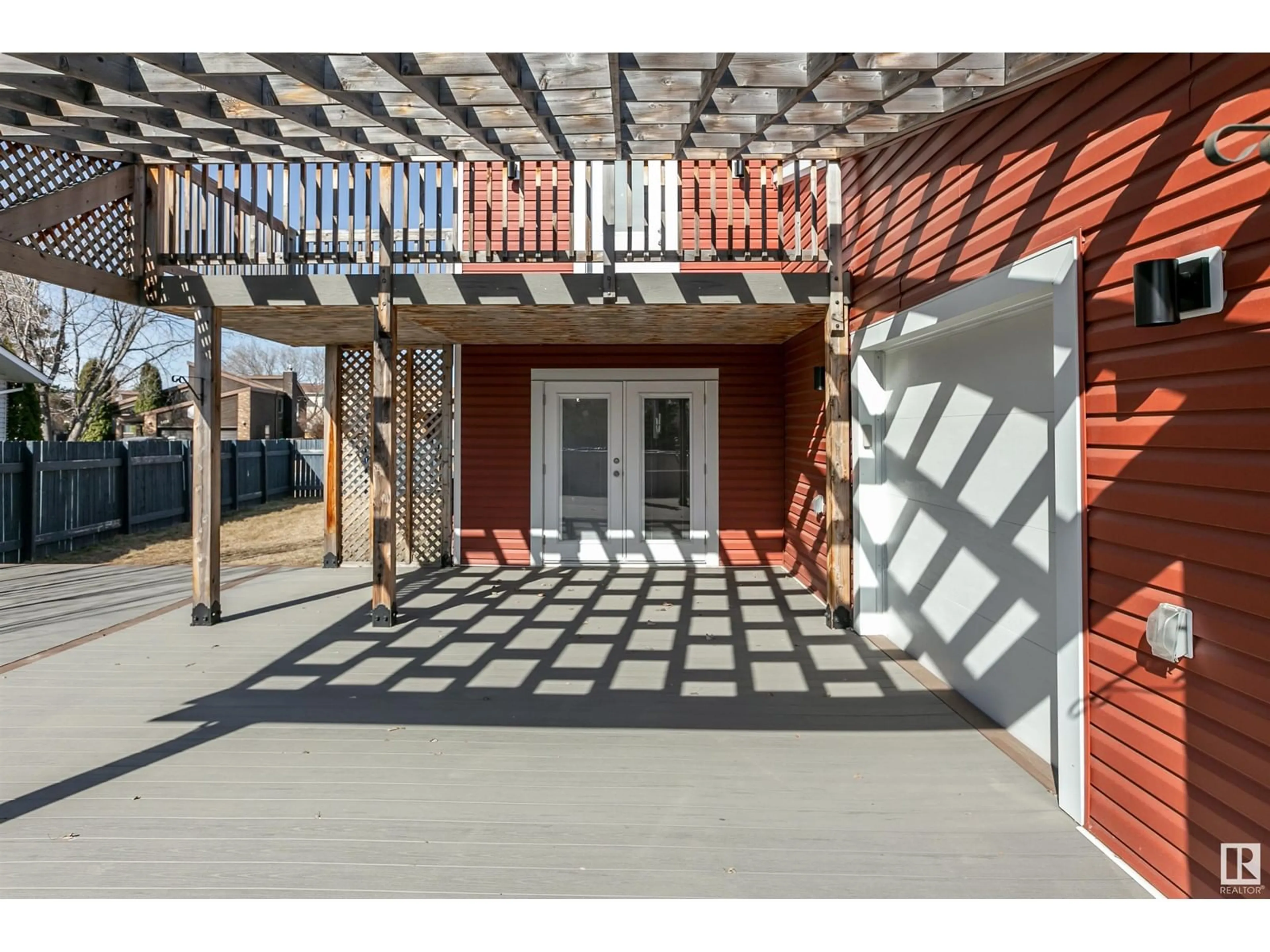 Patio, street for 10503 25 AV, Edmonton Alberta T6J5E4