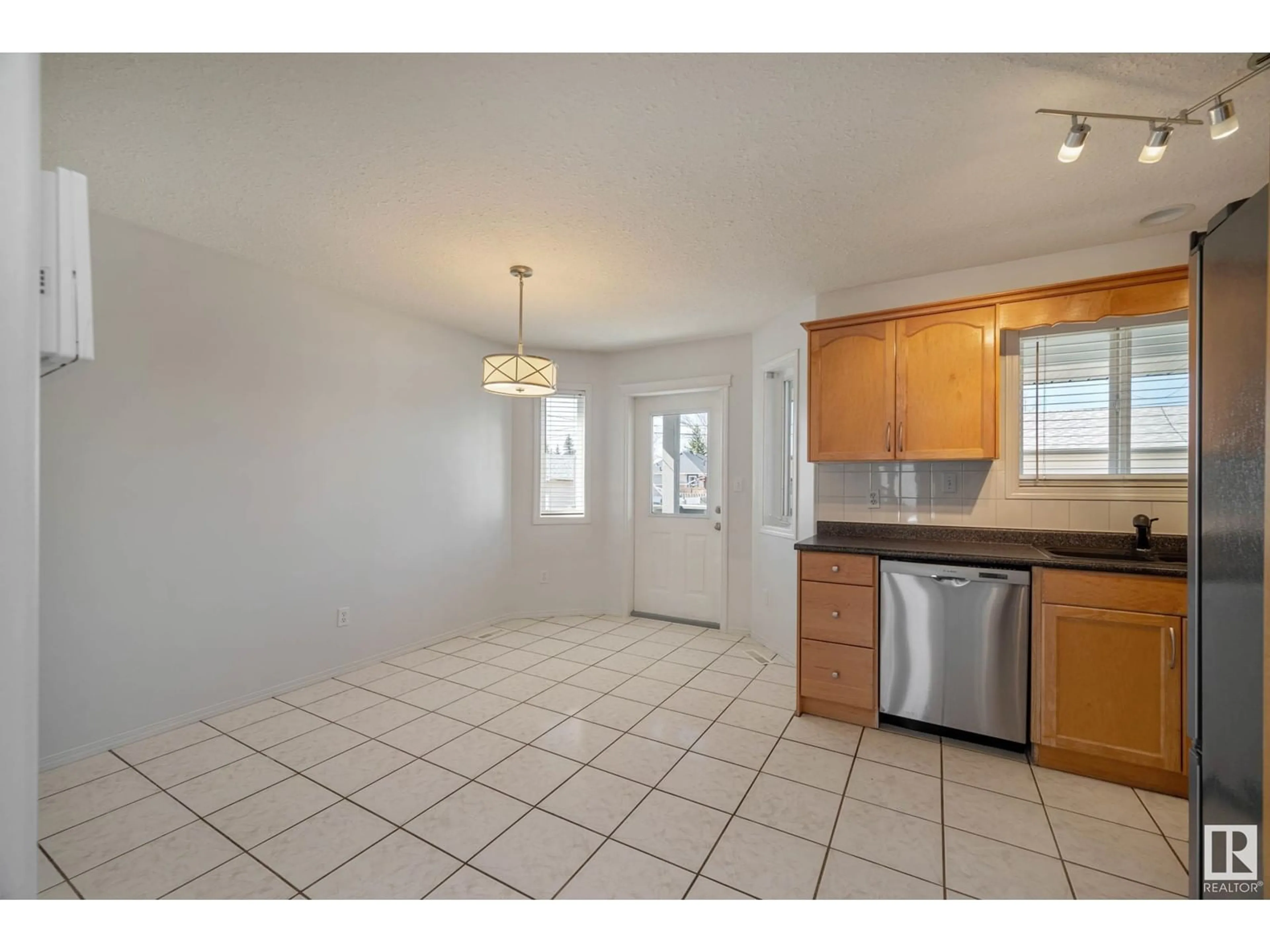 Unknown for NW - 12816 72 ST, Edmonton Alberta T5C0P5