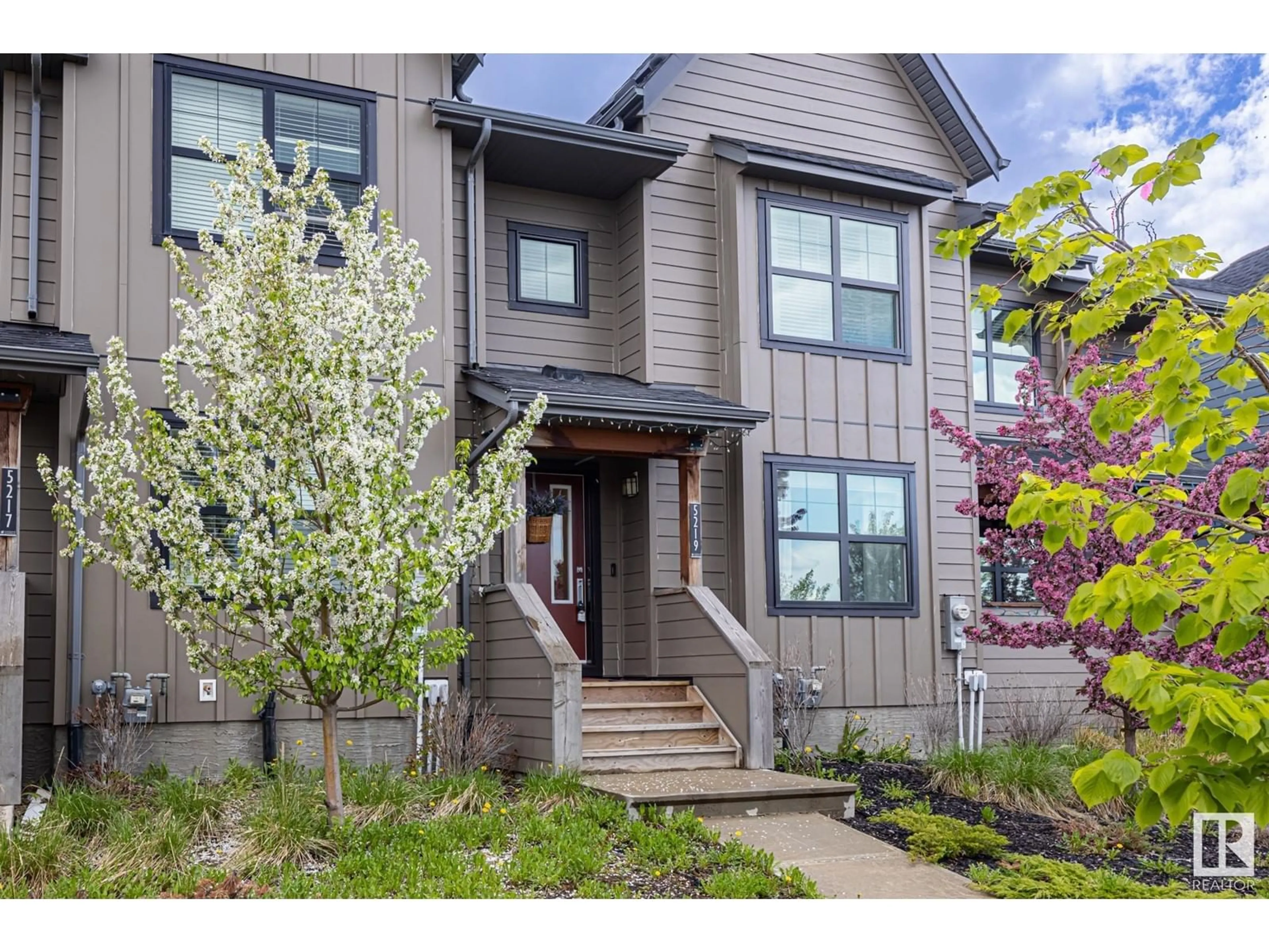 Unknown for 5219 CHAPPELLE RD, Edmonton Alberta T6W2B1