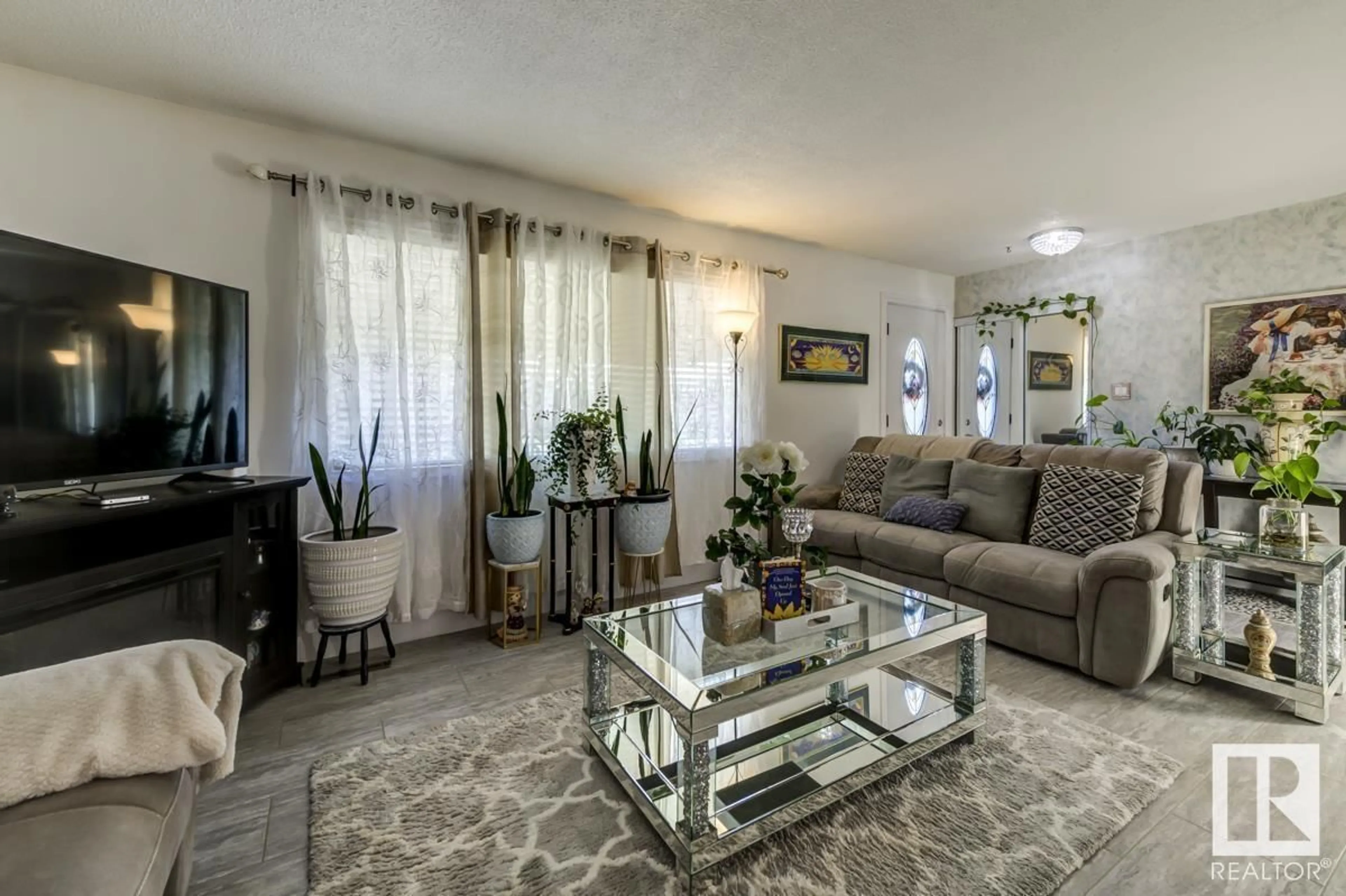 Living room with furniture, unknown for NW - 14020 58 ST, Edmonton Alberta T5A1N4