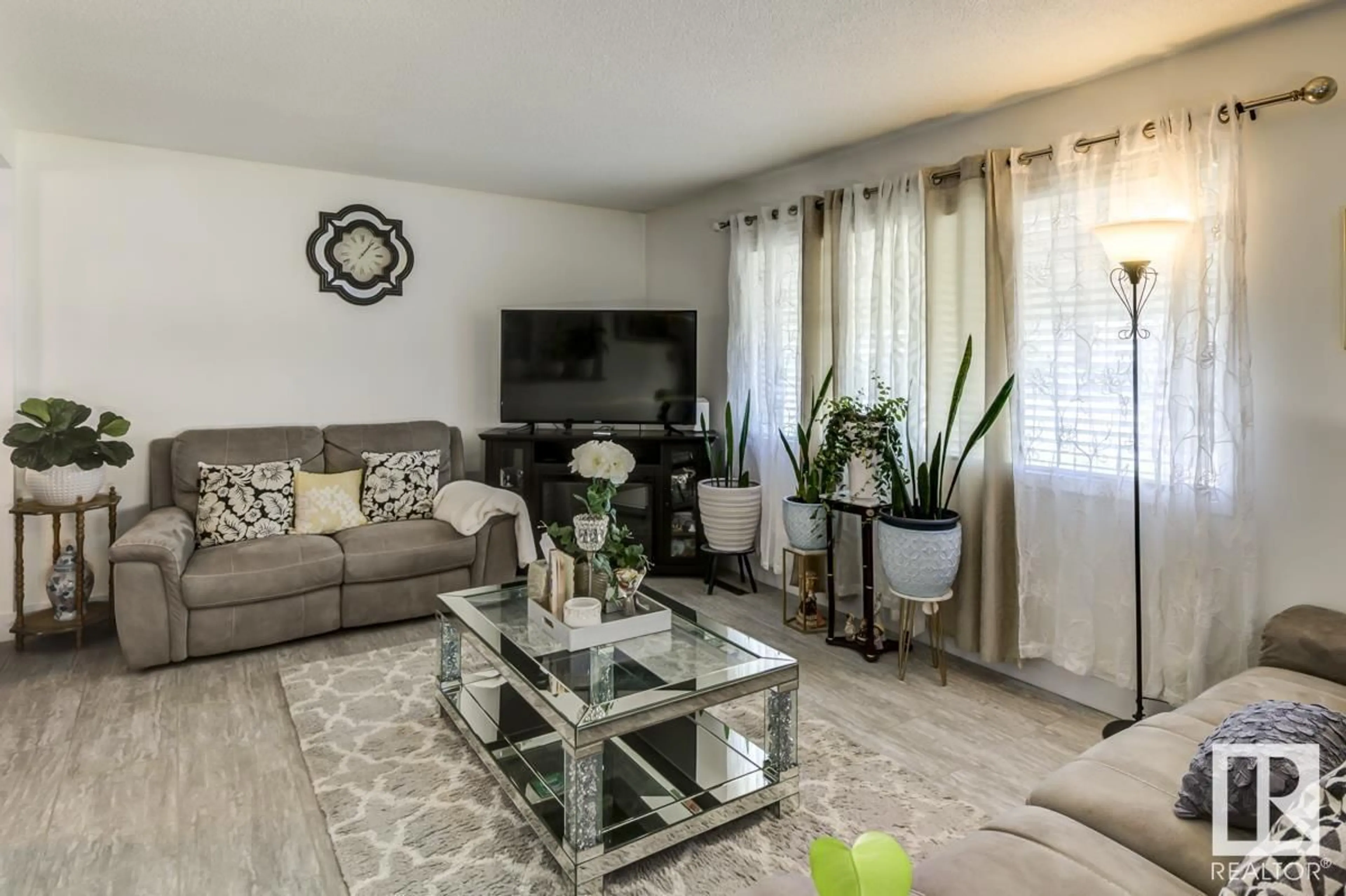 Living room with furniture, unknown for NW - 14020 58 ST, Edmonton Alberta T5A1N4