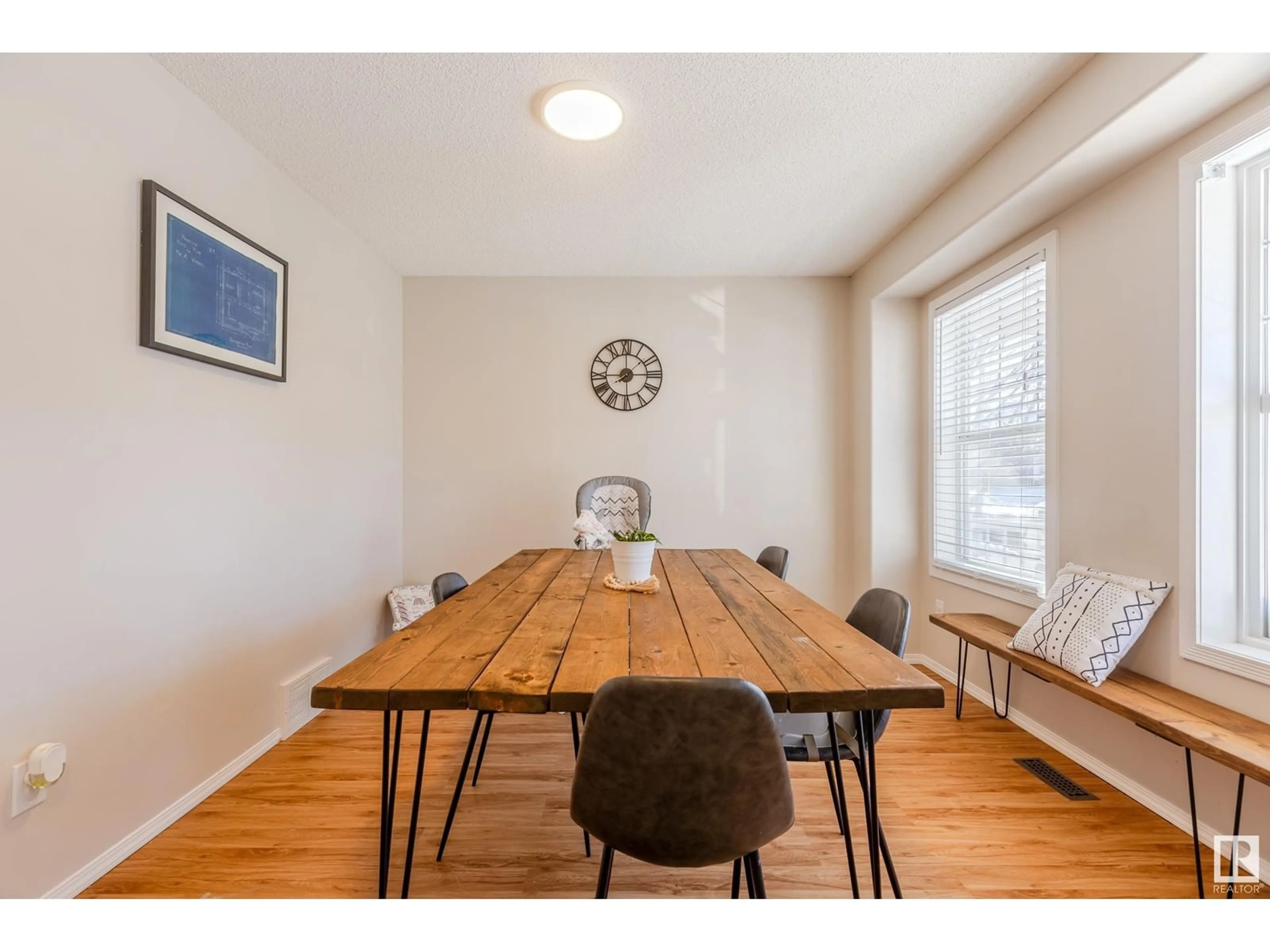 Dining room, wood/laminate floor for 12 VAUGHN AV, Spruce Grove Alberta T7X4M6