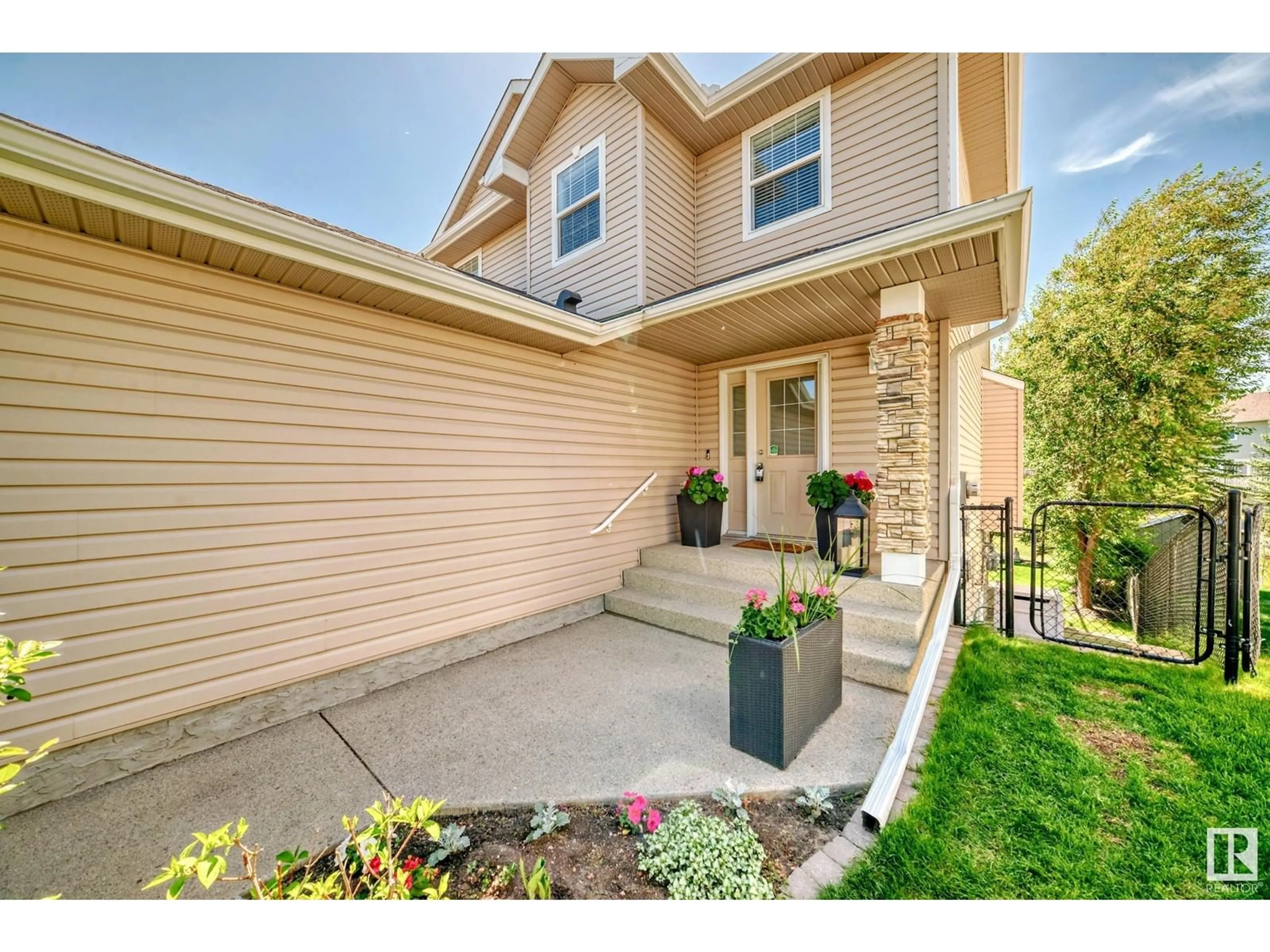 Home with brick exterior material, street for 1965 GARNETT WY, Edmonton Alberta T5T6T5