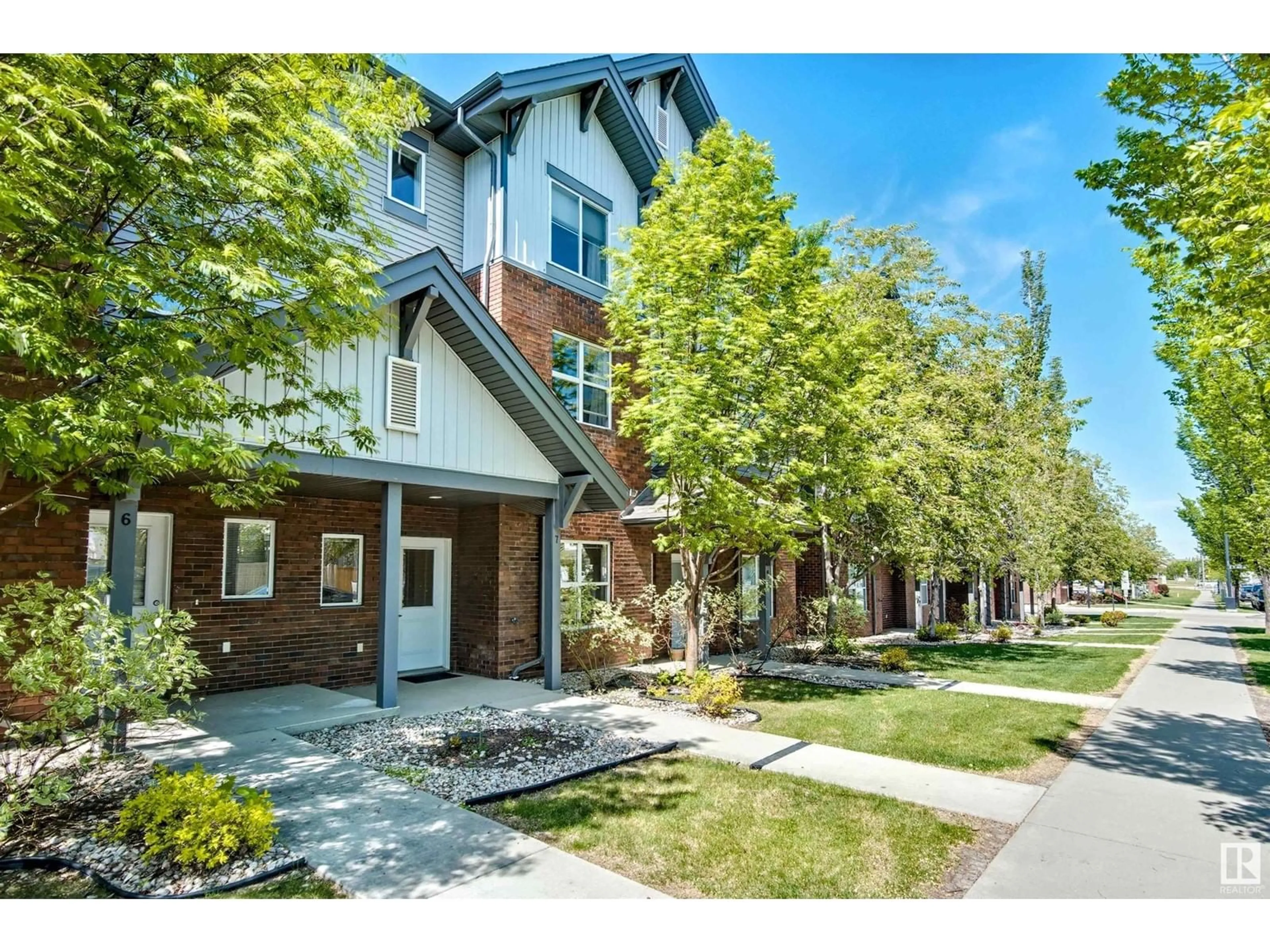 Unknown for 7 - 655 WATT BV, Edmonton Alberta T6X0Y2