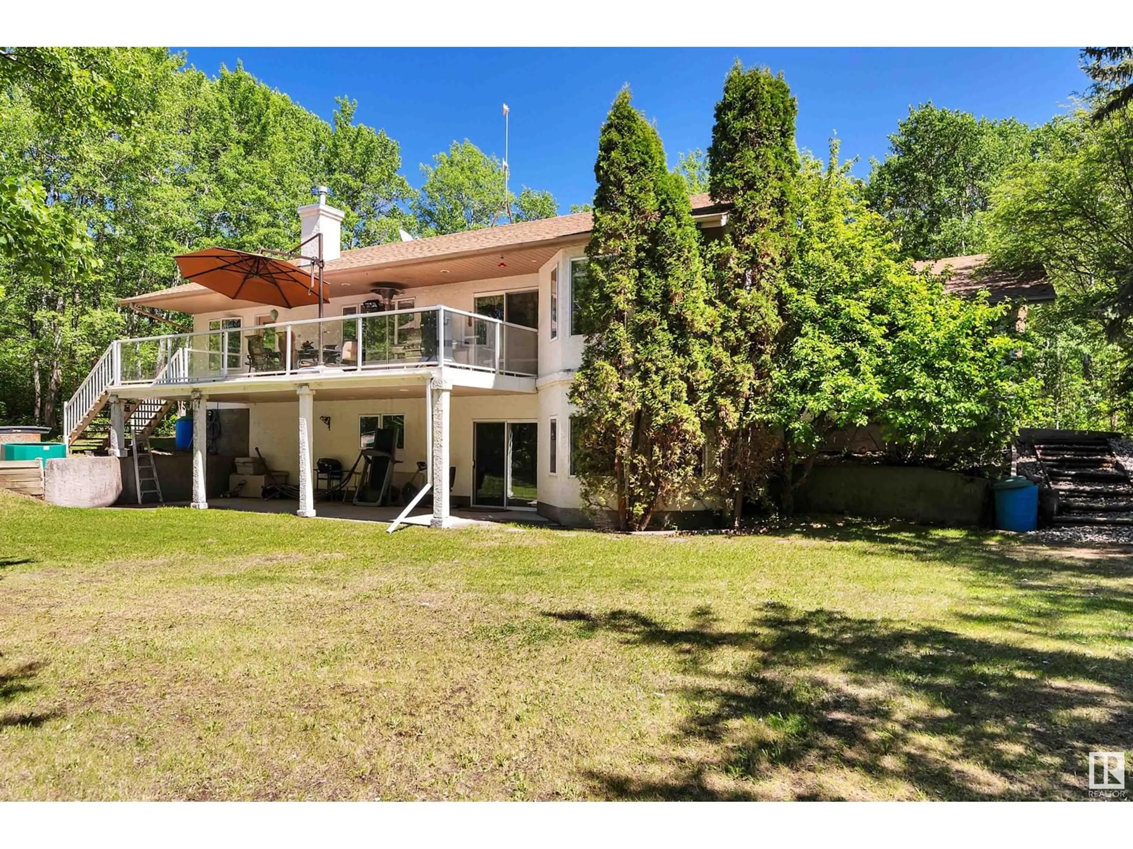 A pic from outside/outdoor area/front of a property/back of a property/a pic from drone, unknown for 50470 - 40 RGE ROAD 234, Rural Leduc County Alberta T4X0L7