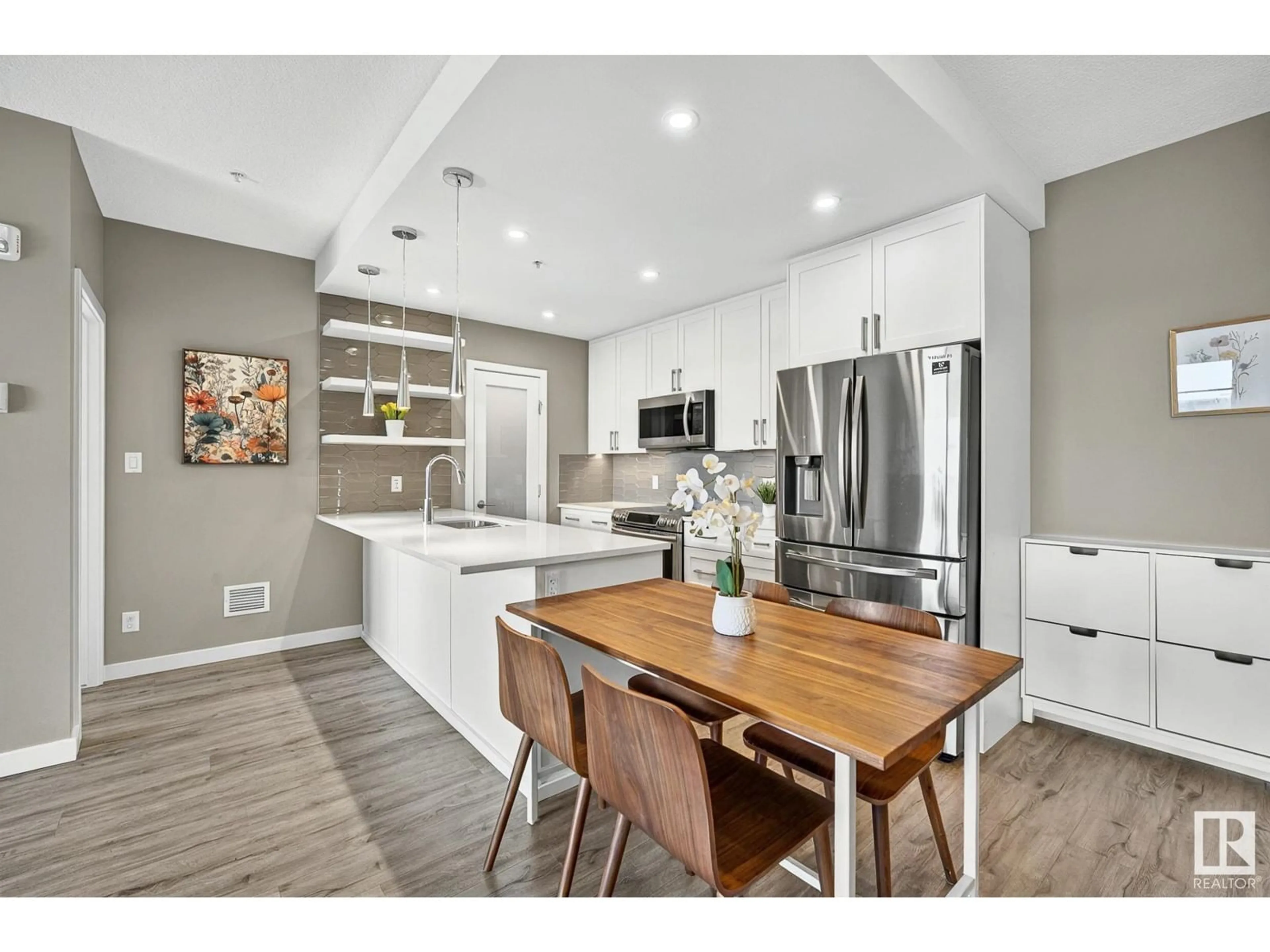 Open concept kitchen, unknown for 1154 - 430 ADAMSON DR, Edmonton Alberta T6W3N5