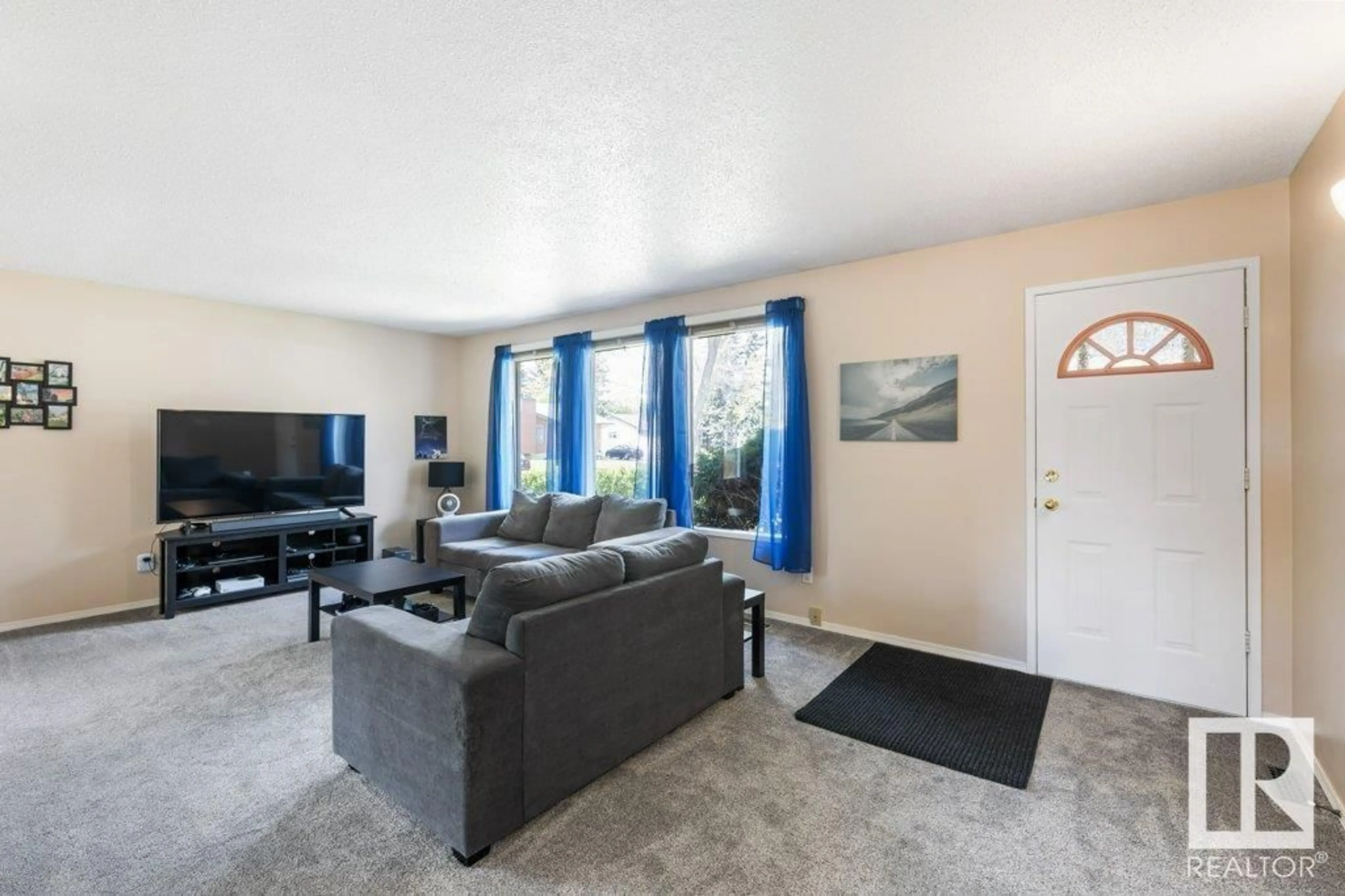 Living room with furniture, unknown for 1 ALLISON PL, St. Albert Alberta T8N3A1