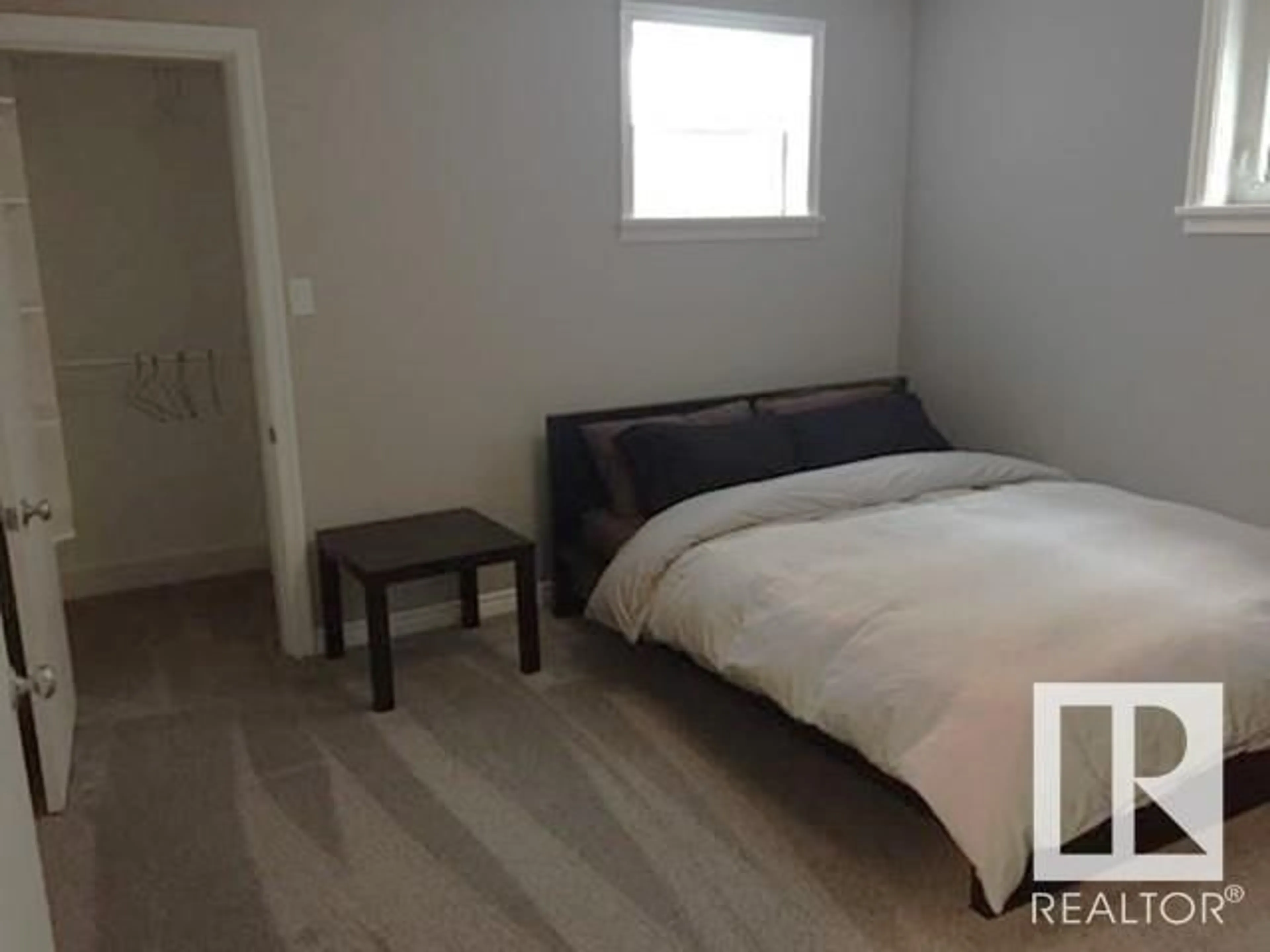 A pic of a room for NW - 9731 71 AV, Edmonton Alberta T6E0W5