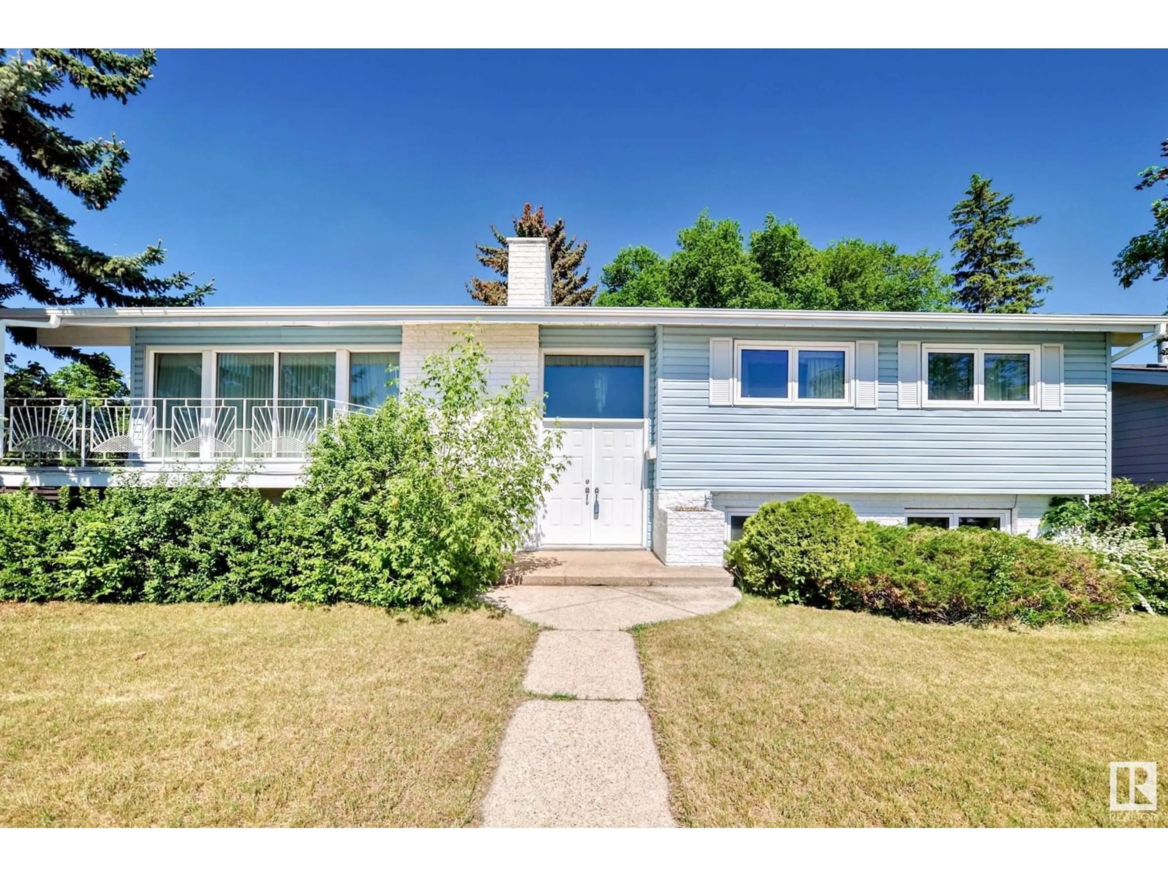 Home with vinyl exterior material, street for 3642 ADA BV, Edmonton Alberta T5W4M3