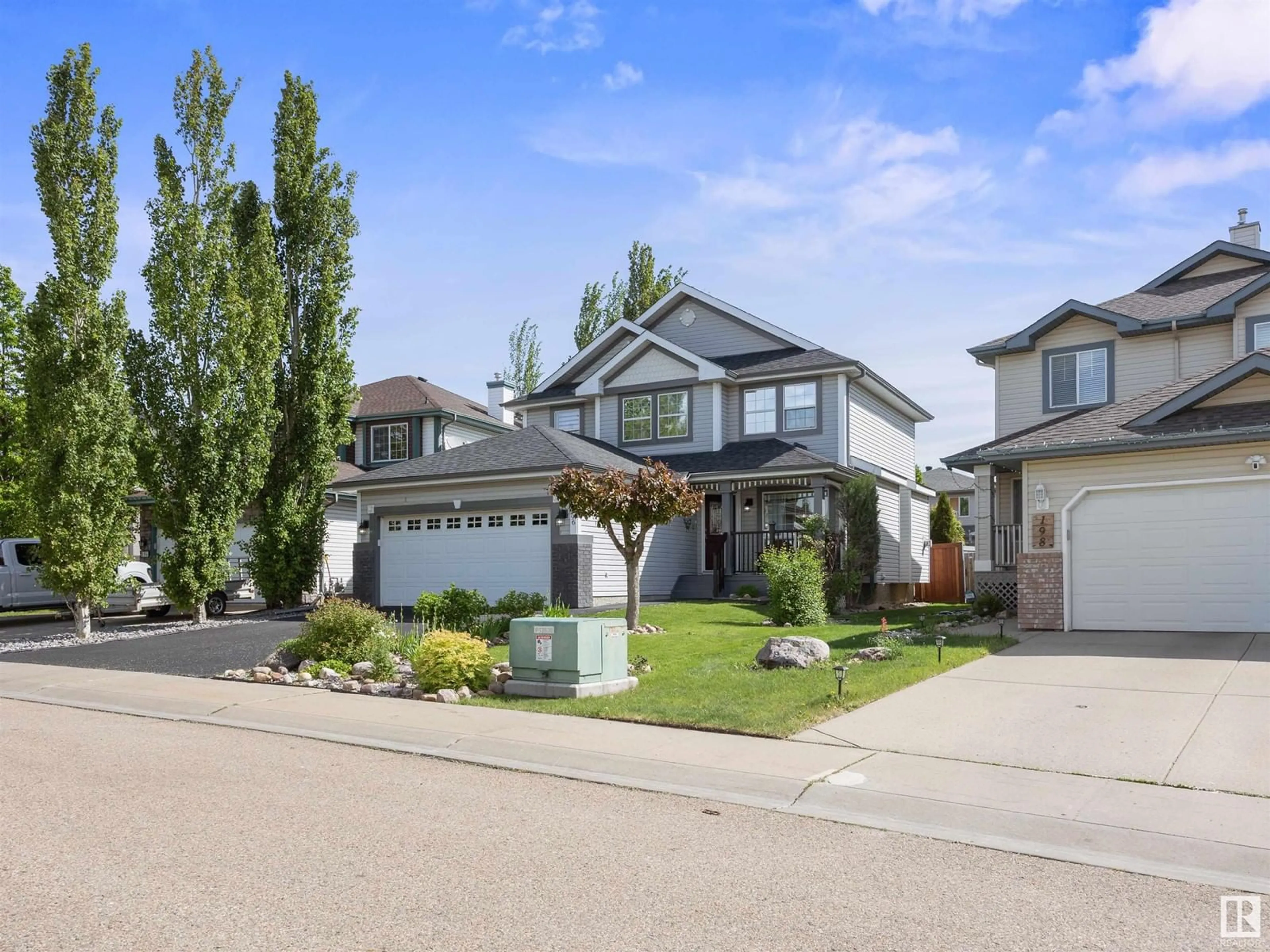Home with vinyl exterior material, street for 196 COTE CR, Edmonton Alberta T6V1L4