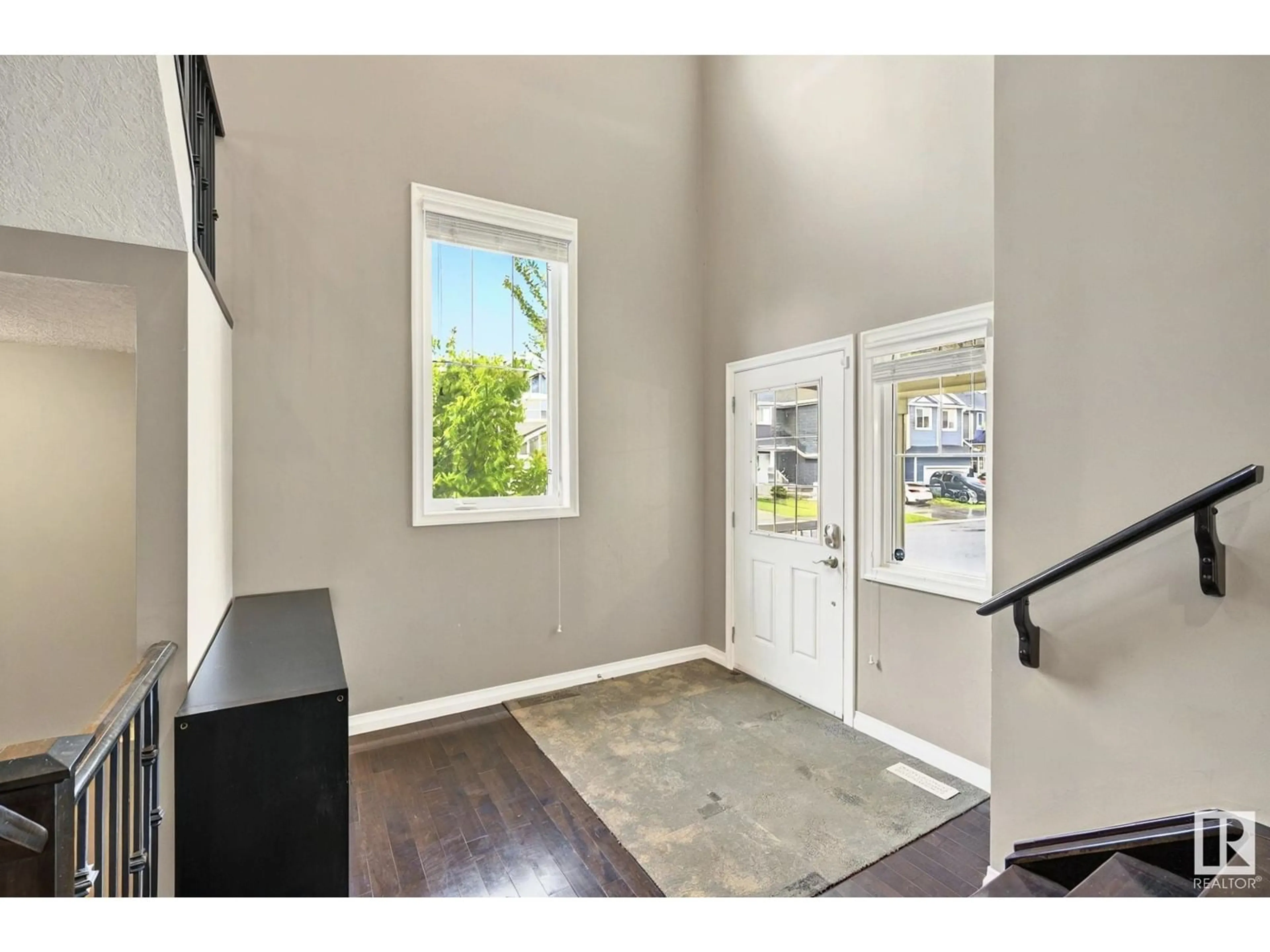 Indoor entryway for 170 SHEPPARD CI, Leduc Alberta T9E0T4