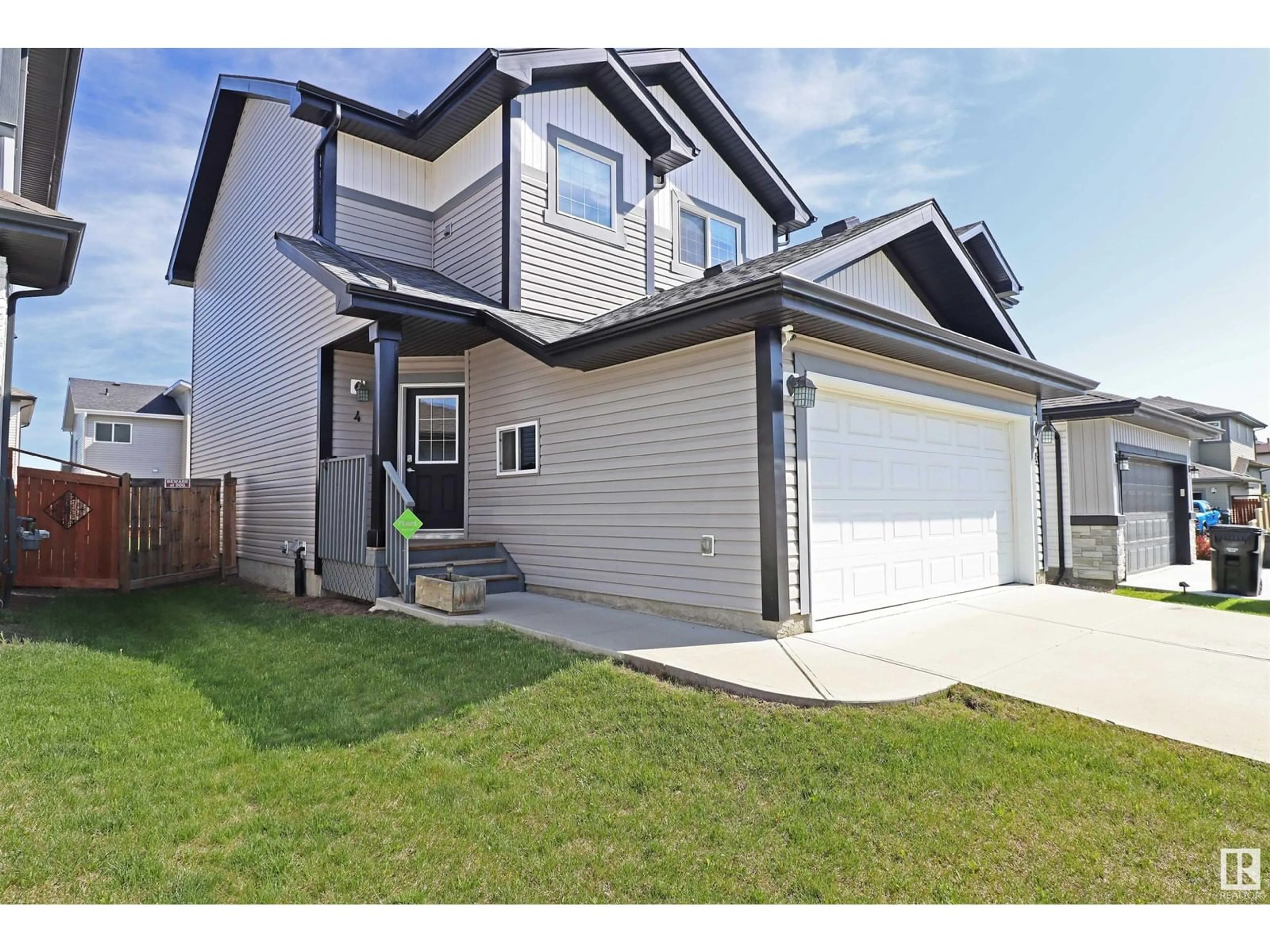 Home with vinyl exterior material, street for 4 SPRINGHAVEN CL, Spruce Grove Alberta T7X0V1