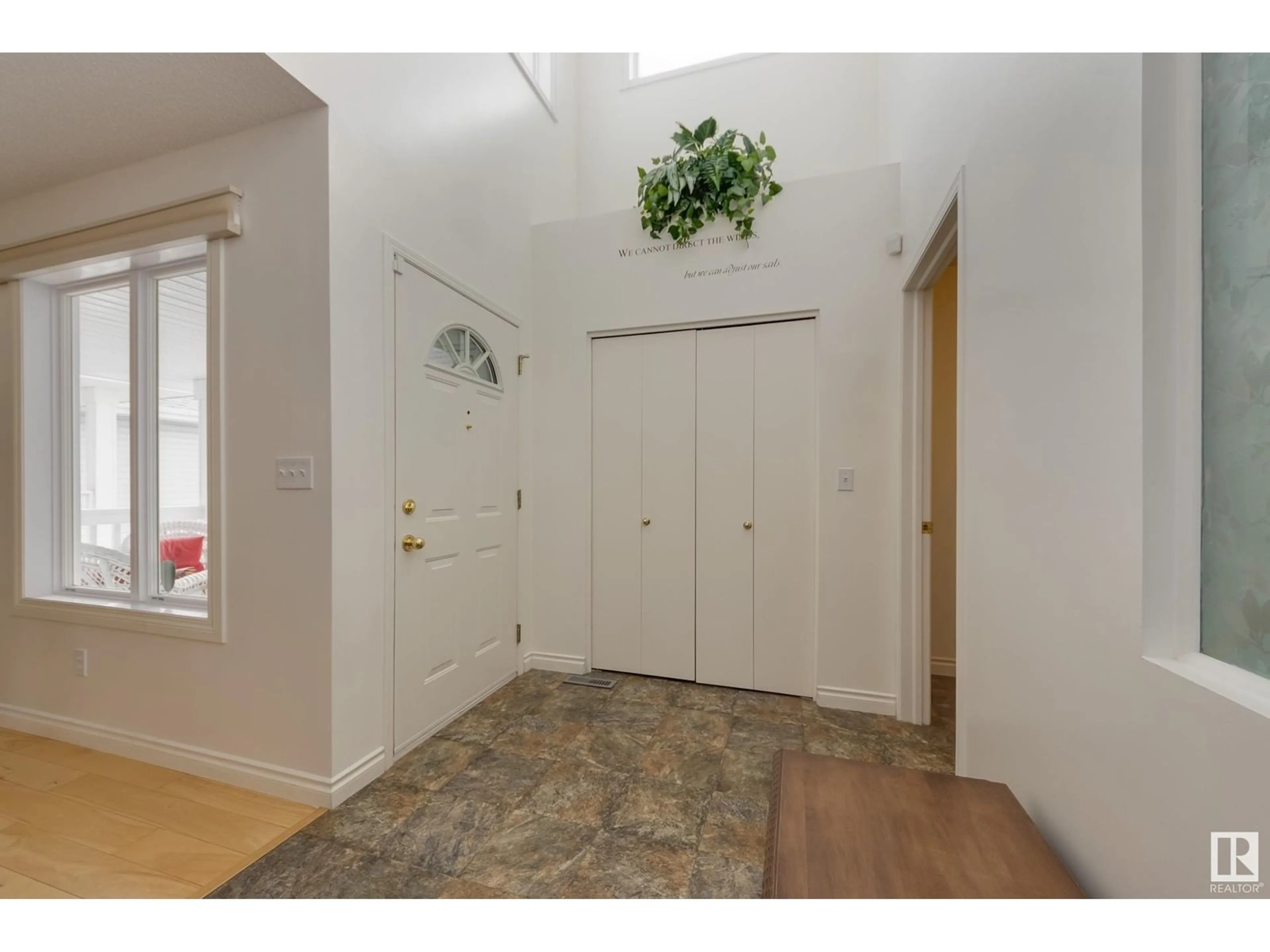 Indoor entryway for 1714 KENSIT PL, Edmonton Alberta T6L6X7