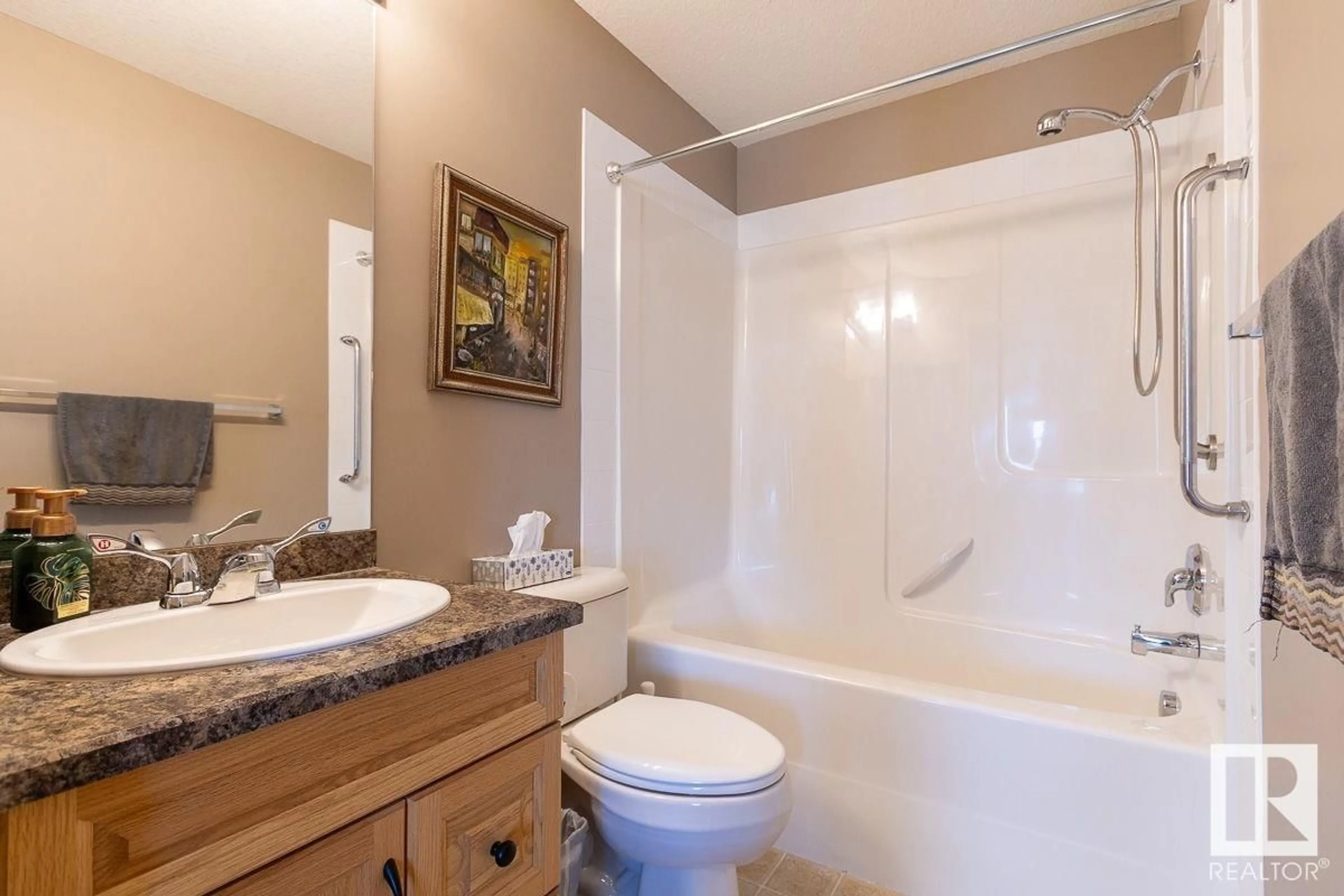 Standard bathroom, ceramic/tile floor for 270 2750 55 ST NW, Edmonton Alberta T6L7H5