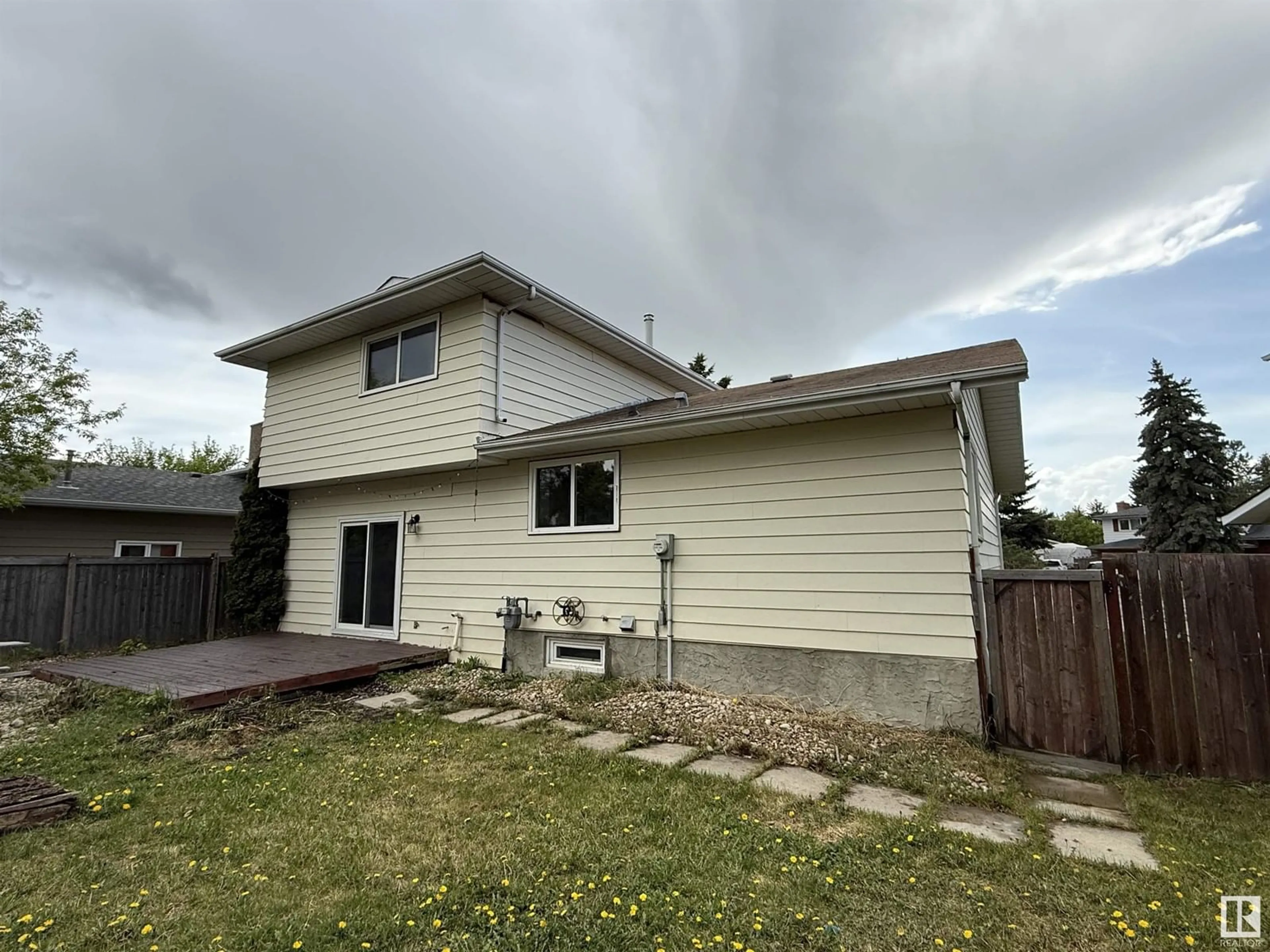 Unknown for NW - 18524 62B AV, Edmonton Alberta T5T2N7