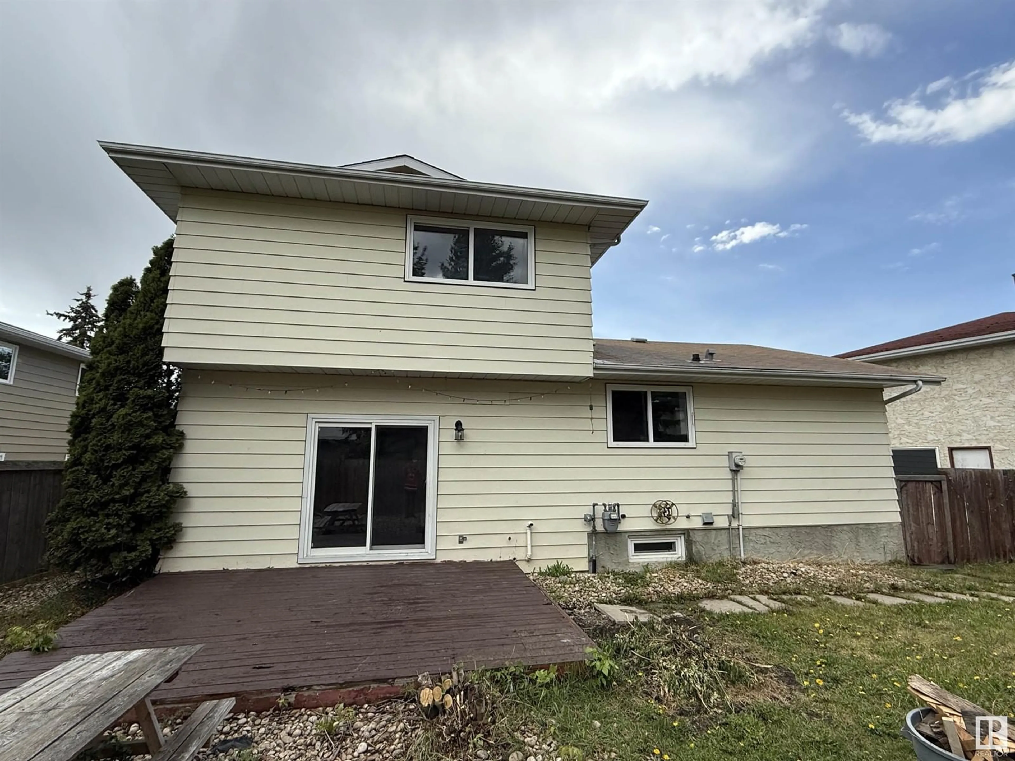 Home with vinyl exterior material, unknown for NW - 18524 62B AV, Edmonton Alberta T5T2N7