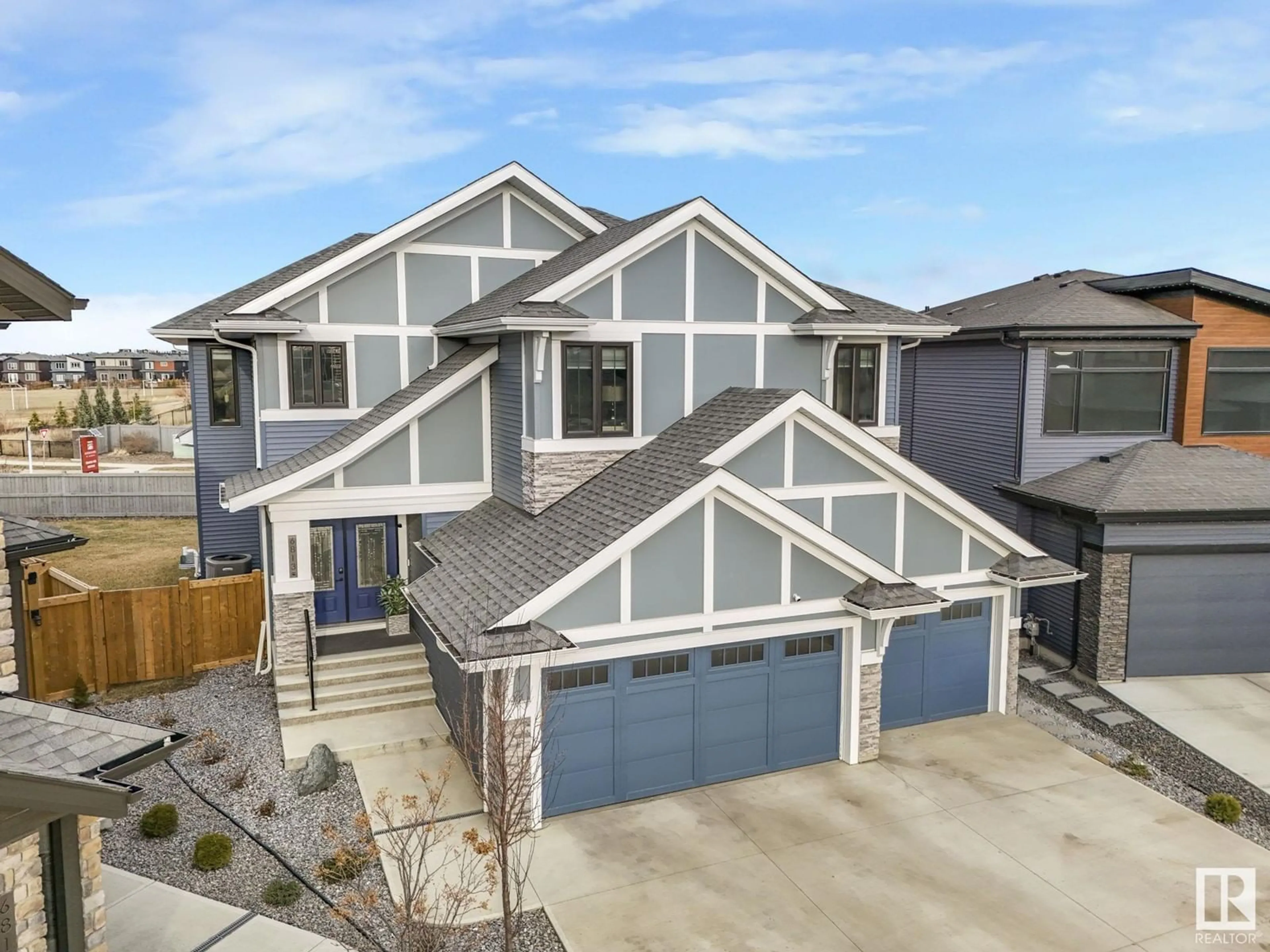 A pic from outside/outdoor area/front of a property/back of a property/a pic from drone, street for 6813 KNOX LO SW, Edmonton Alberta T6W4R3