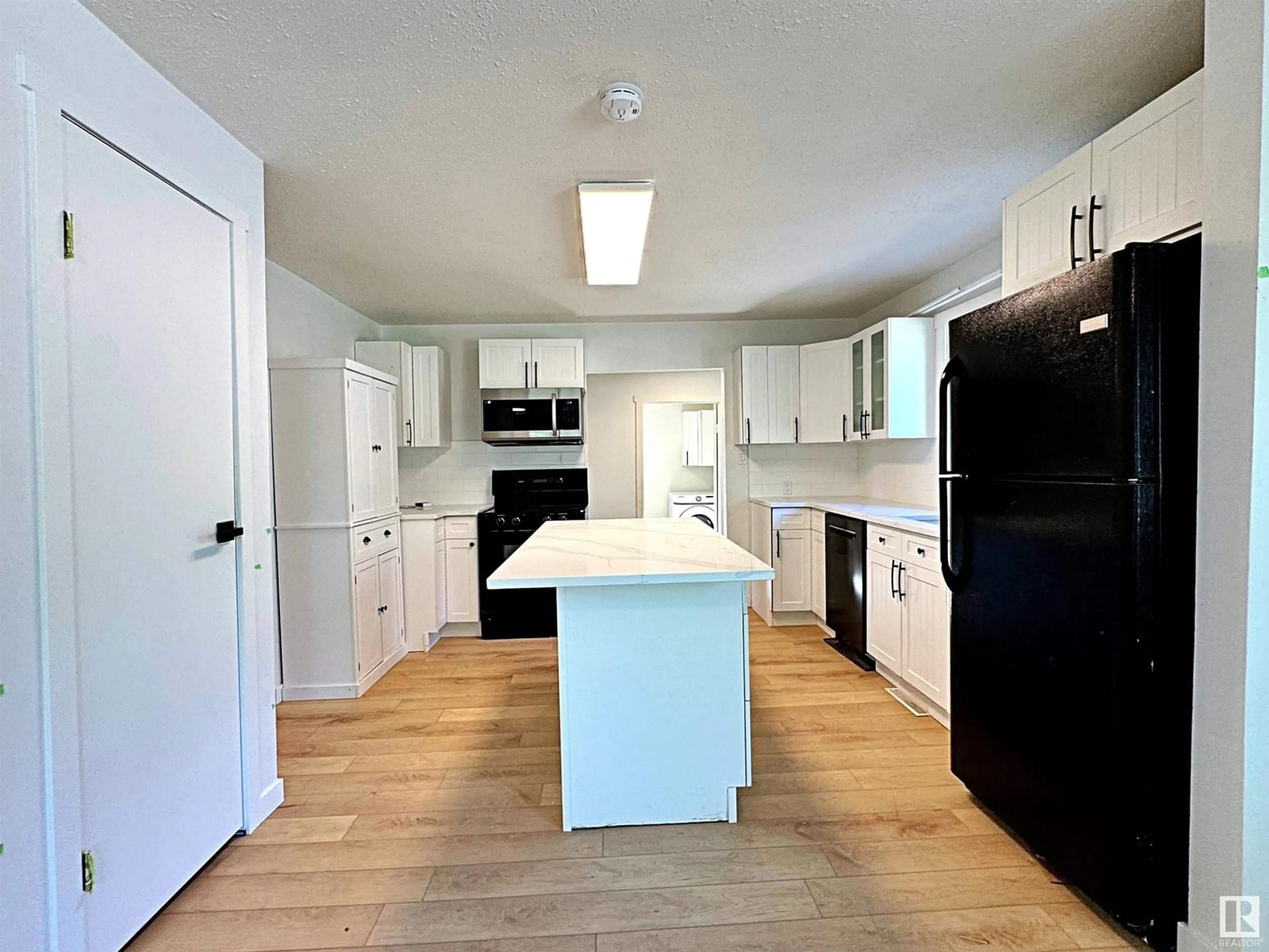 Open concept kitchen, unknown for 620076B HWY 661, Rural Woodlands County Alberta T0G1A0