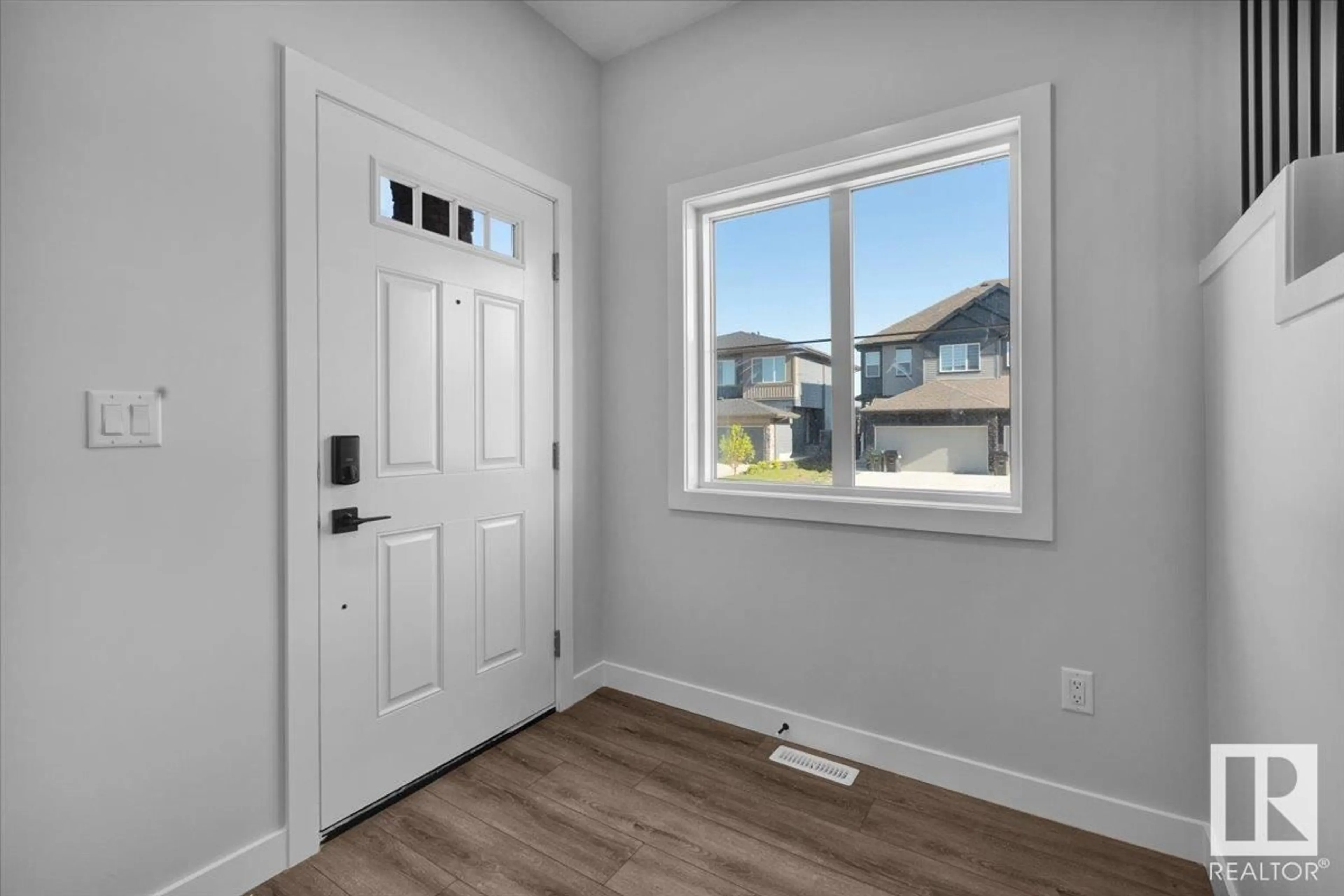 Indoor entryway for 56 KINGSBURY CI, Spruce Grove Alberta T7X0C9