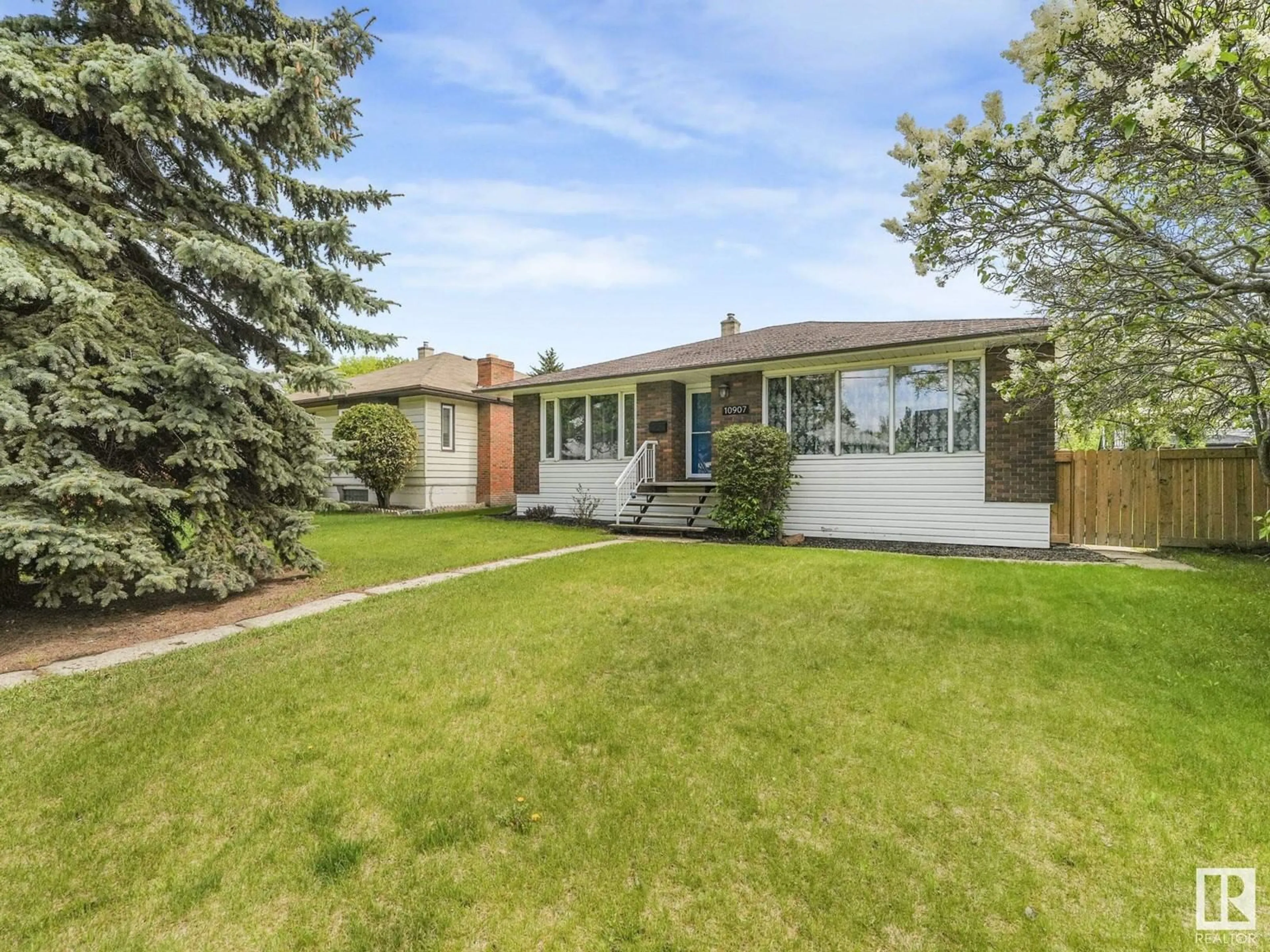 Unknown for 10907 116 ST NW, Edmonton Alberta T5H3M7