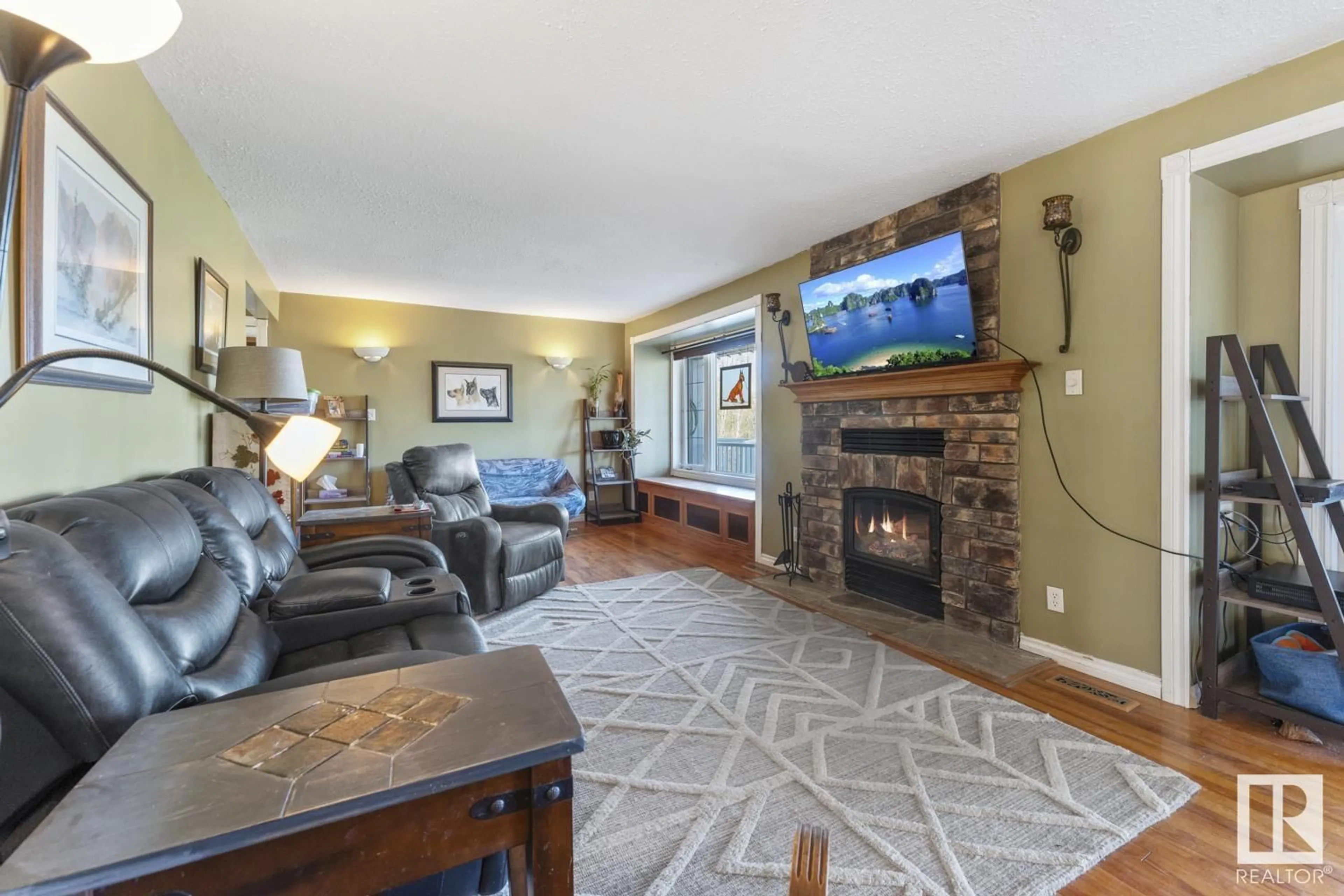 Living room with furniture, unknown for 62320 - 20 RGE RD 411A, Rural Bonnyville M.D. Alberta T0A0T0