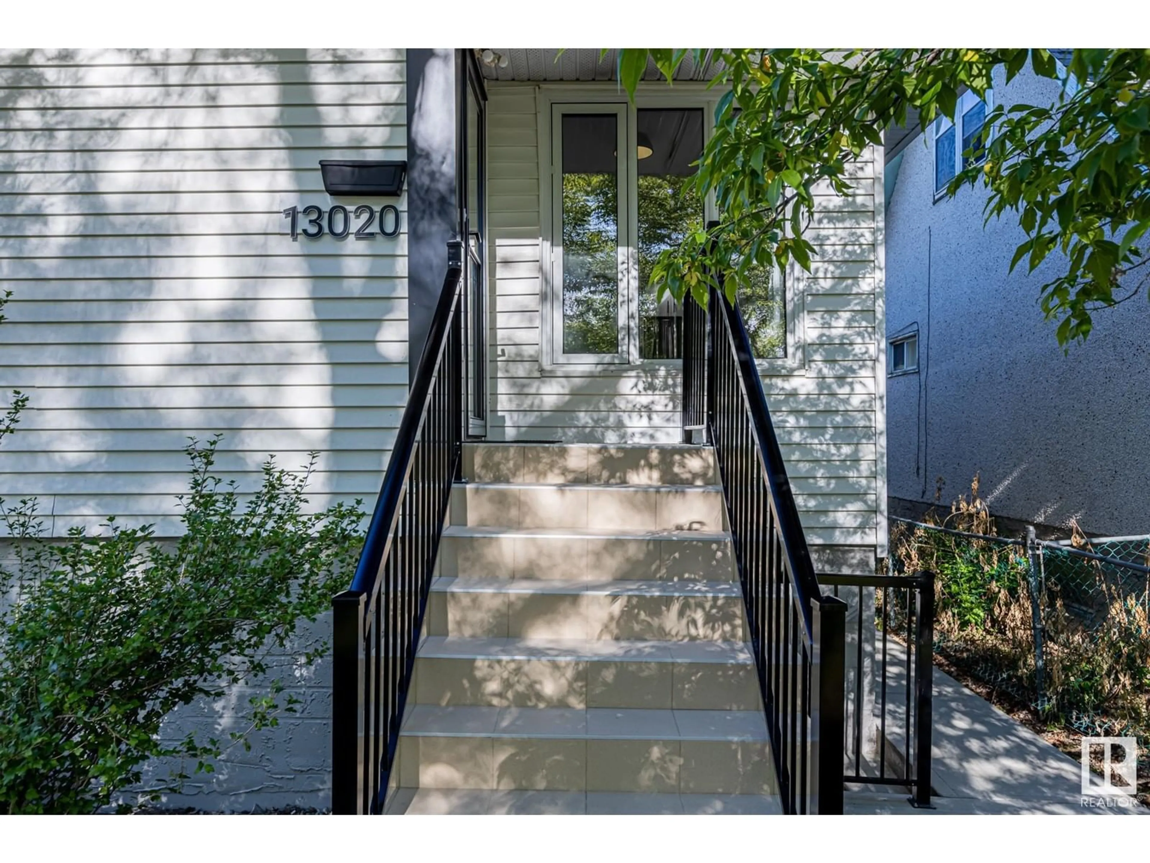 Unknown for NW - 13020 65 ST, Edmonton Alberta T5A1A1