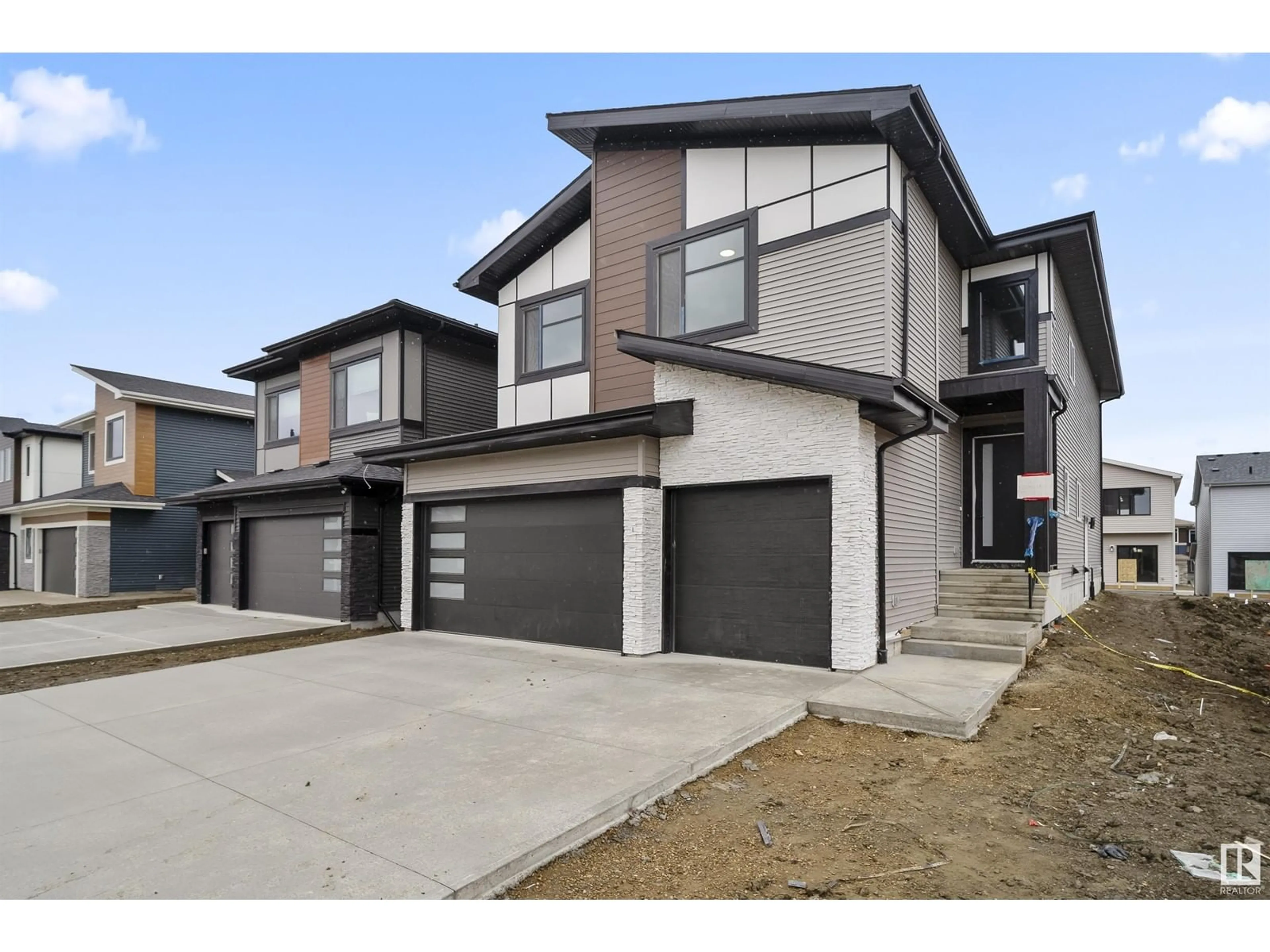 Unknown for 7024 KIVIAQ CRESCENT, Edmonton Alberta T6W5R2