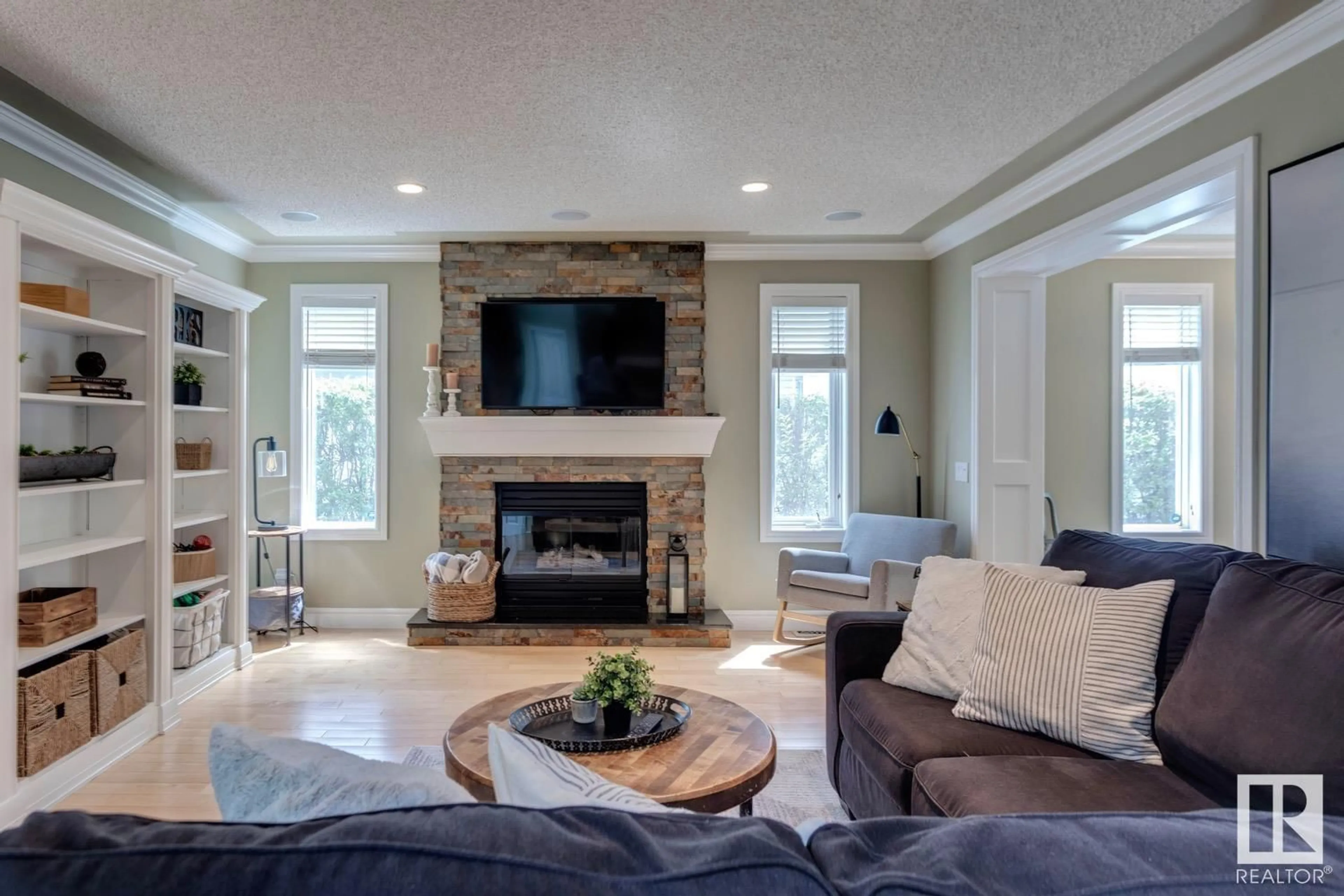Living room with furniture, unknown for 26 OAKRIDGE DR, St. Albert Alberta T8N6E7