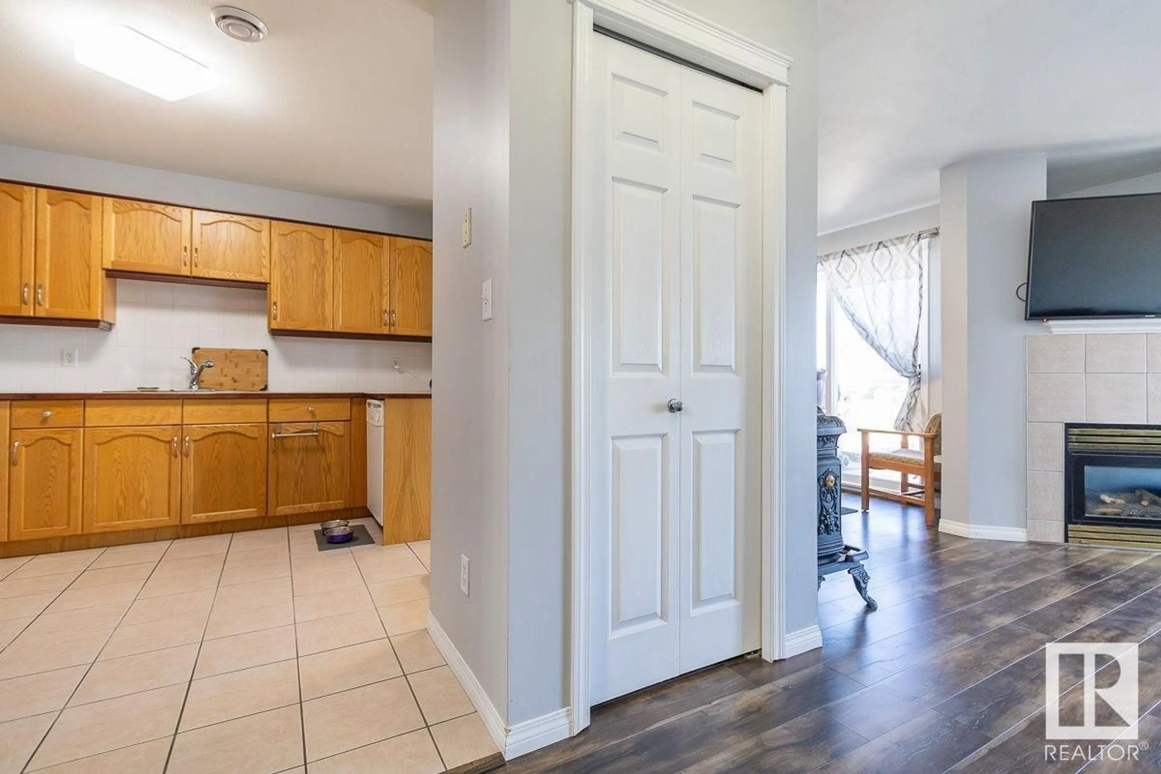 Unknown for #52 - 2505 42 ST, Edmonton Alberta T6L7G8