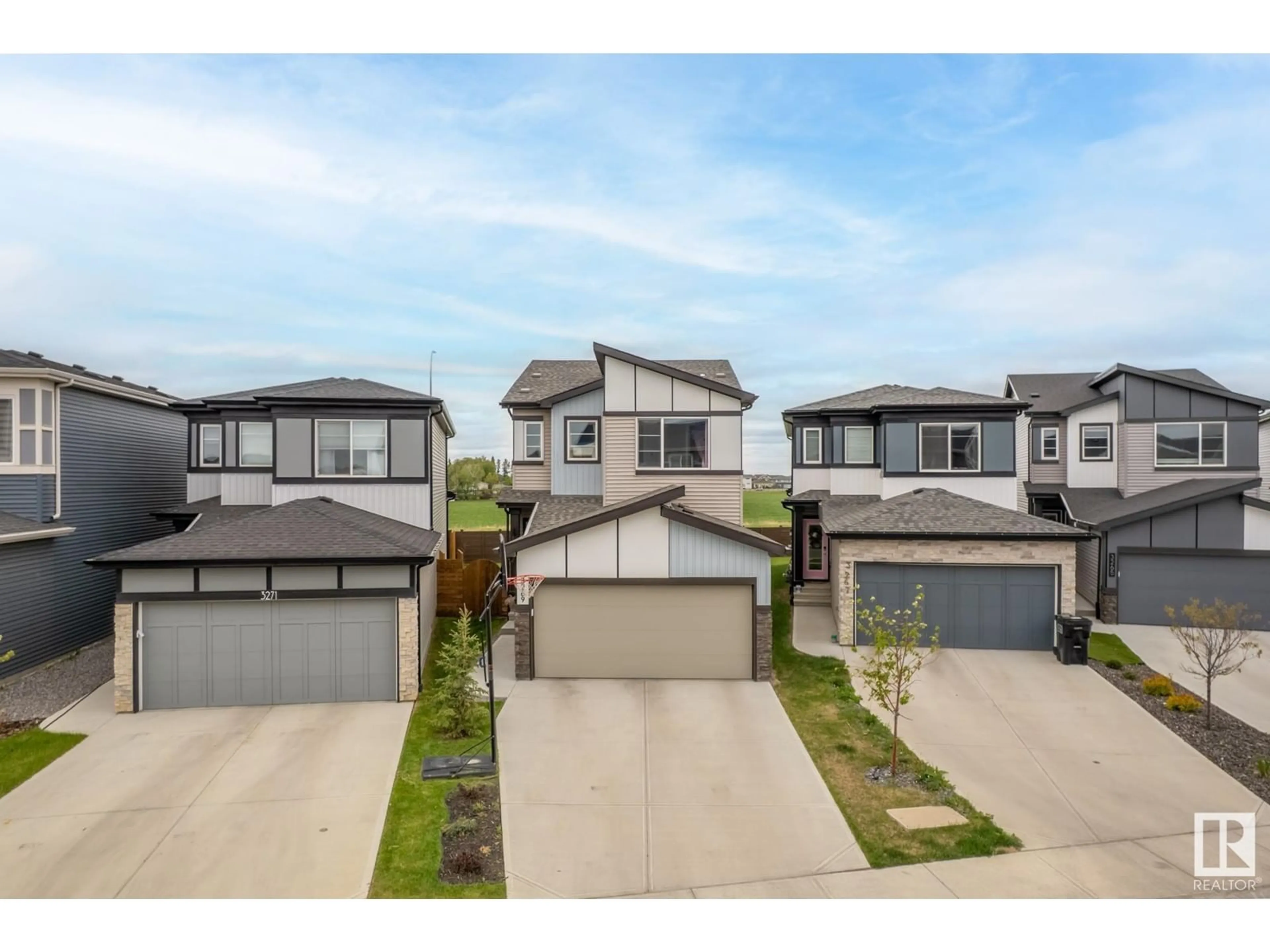 A pic from outside/outdoor area/front of a property/back of a property/a pic from drone, street for SW - 3269 KULAY WY, Edmonton Alberta T6W5B5