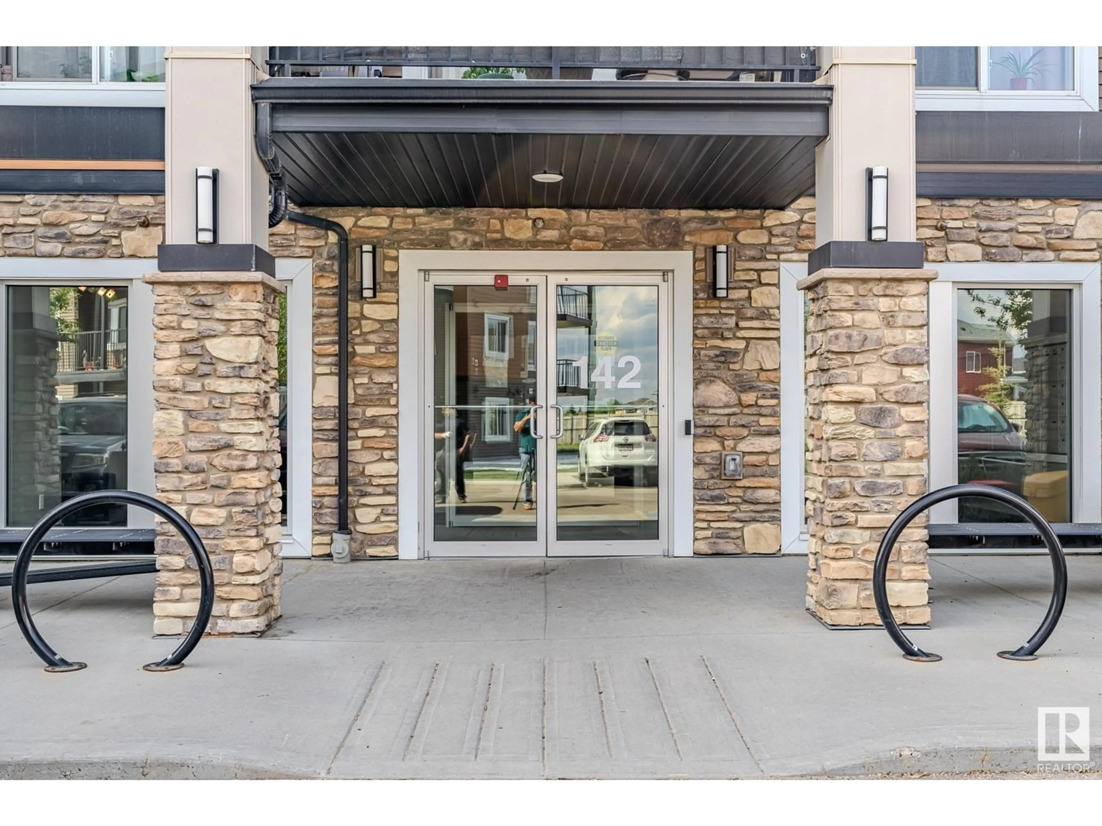 Indoor foyer for 142 - 107 EBBERS BLVD, Edmonton Alberta T5Y3W2