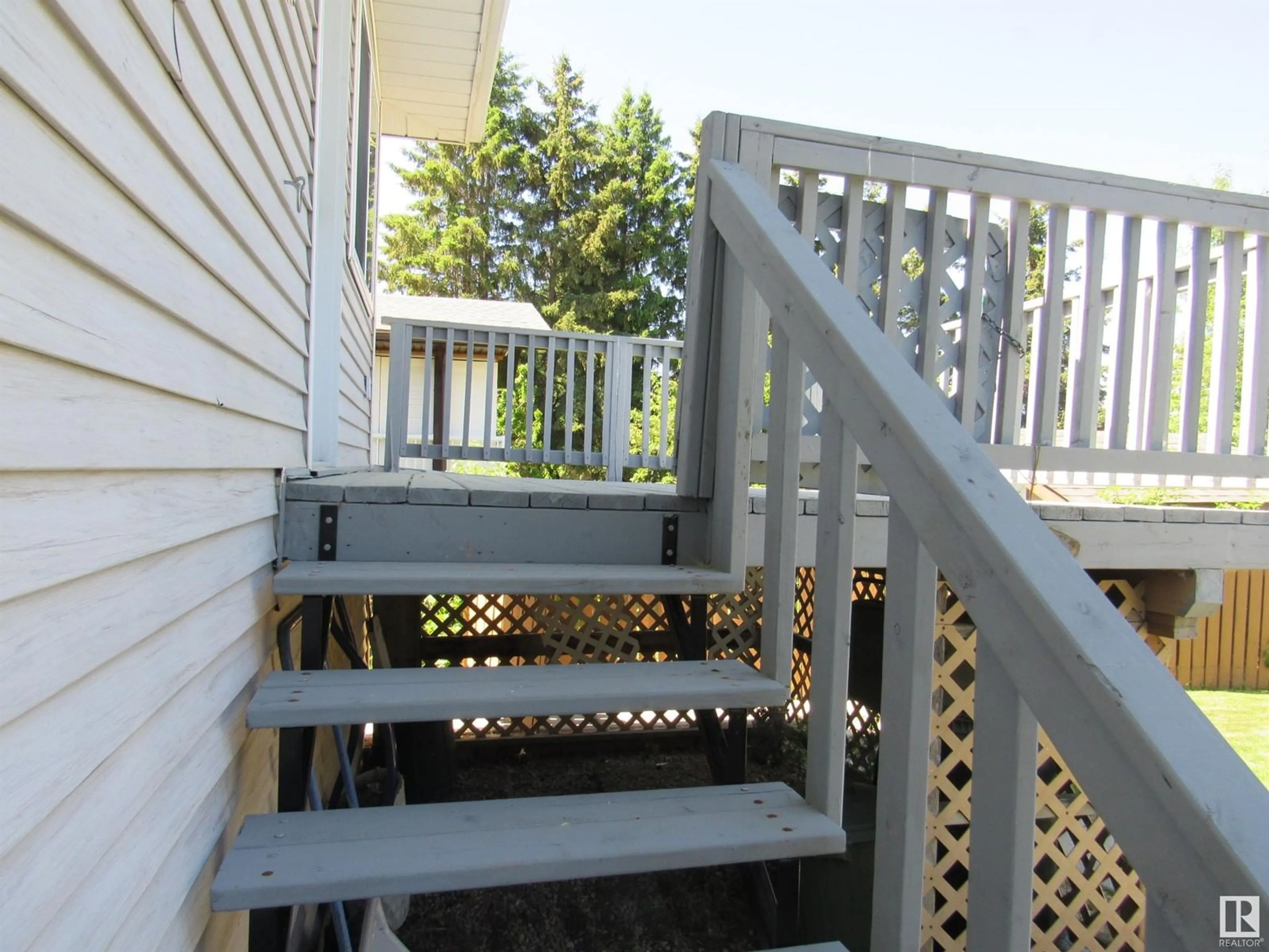Patio, unknown for 4508 52 AV, Barrhead Alberta T7N1J1