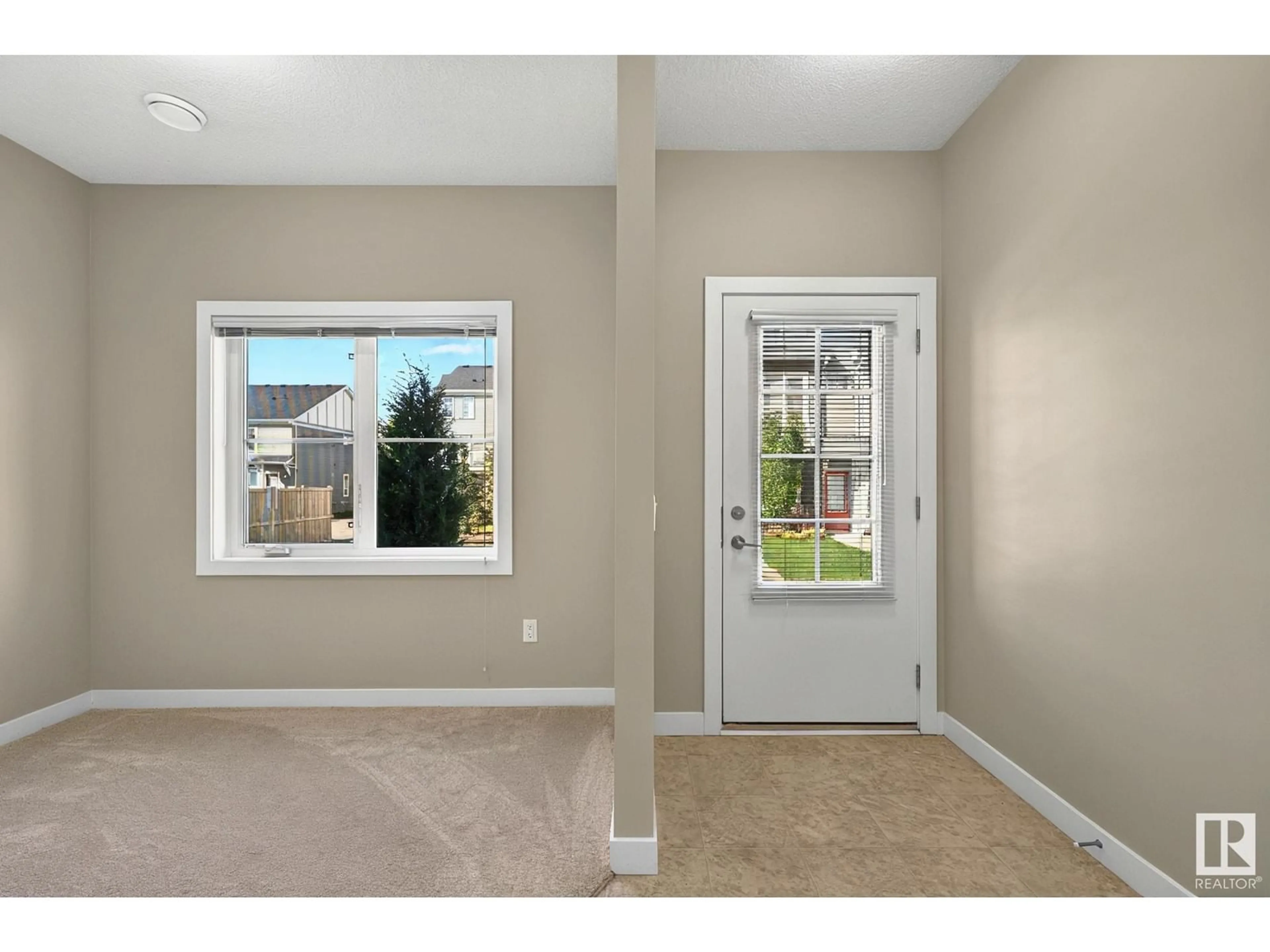 Indoor entryway for #8 - 1636 KERR RD, Edmonton Alberta T5E6W3
