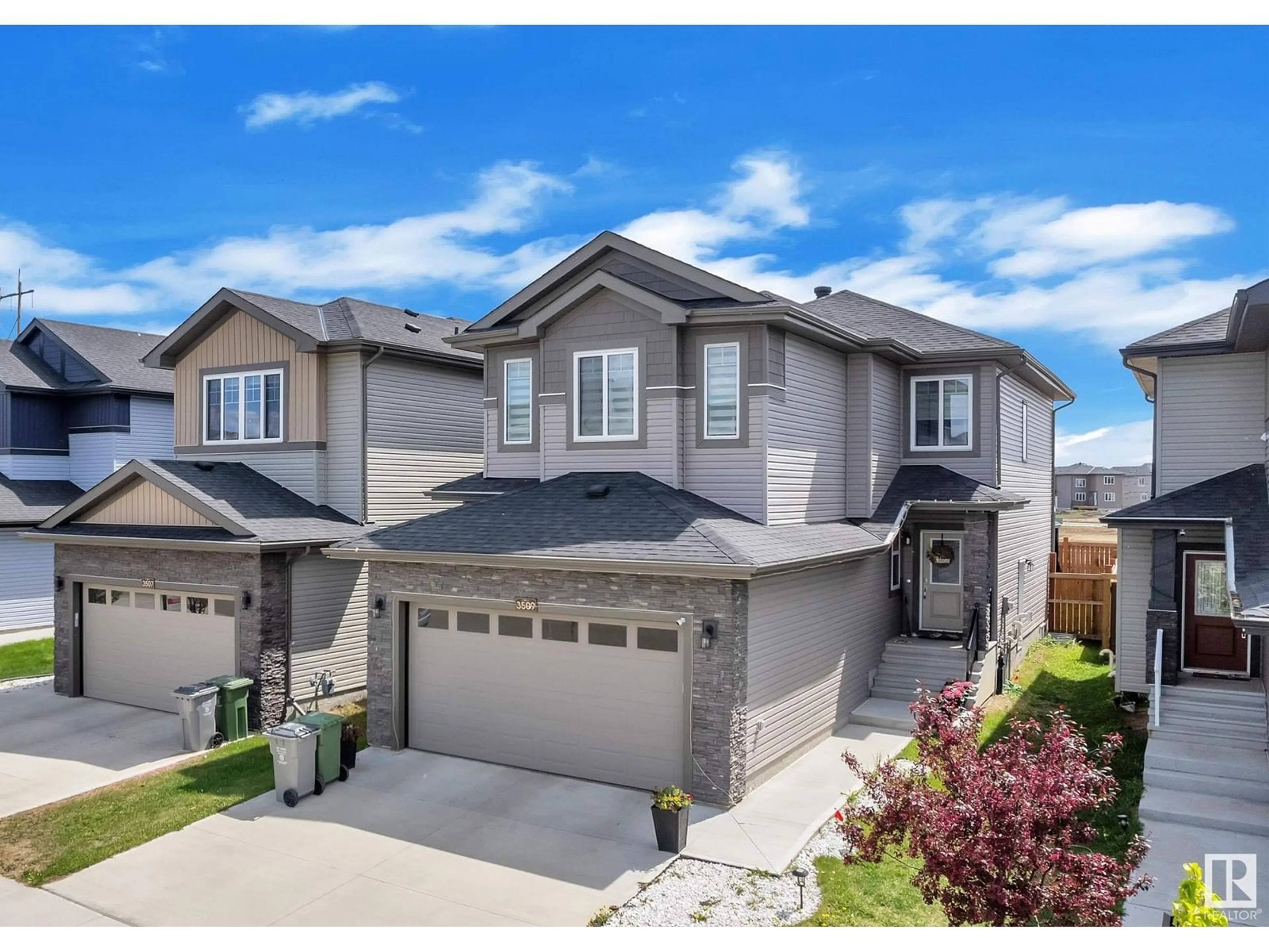 A pic from outside/outdoor area/front of a property/back of a property/a pic from drone, street for 3509 46 AV, Beaumont Alberta T4X2Y4