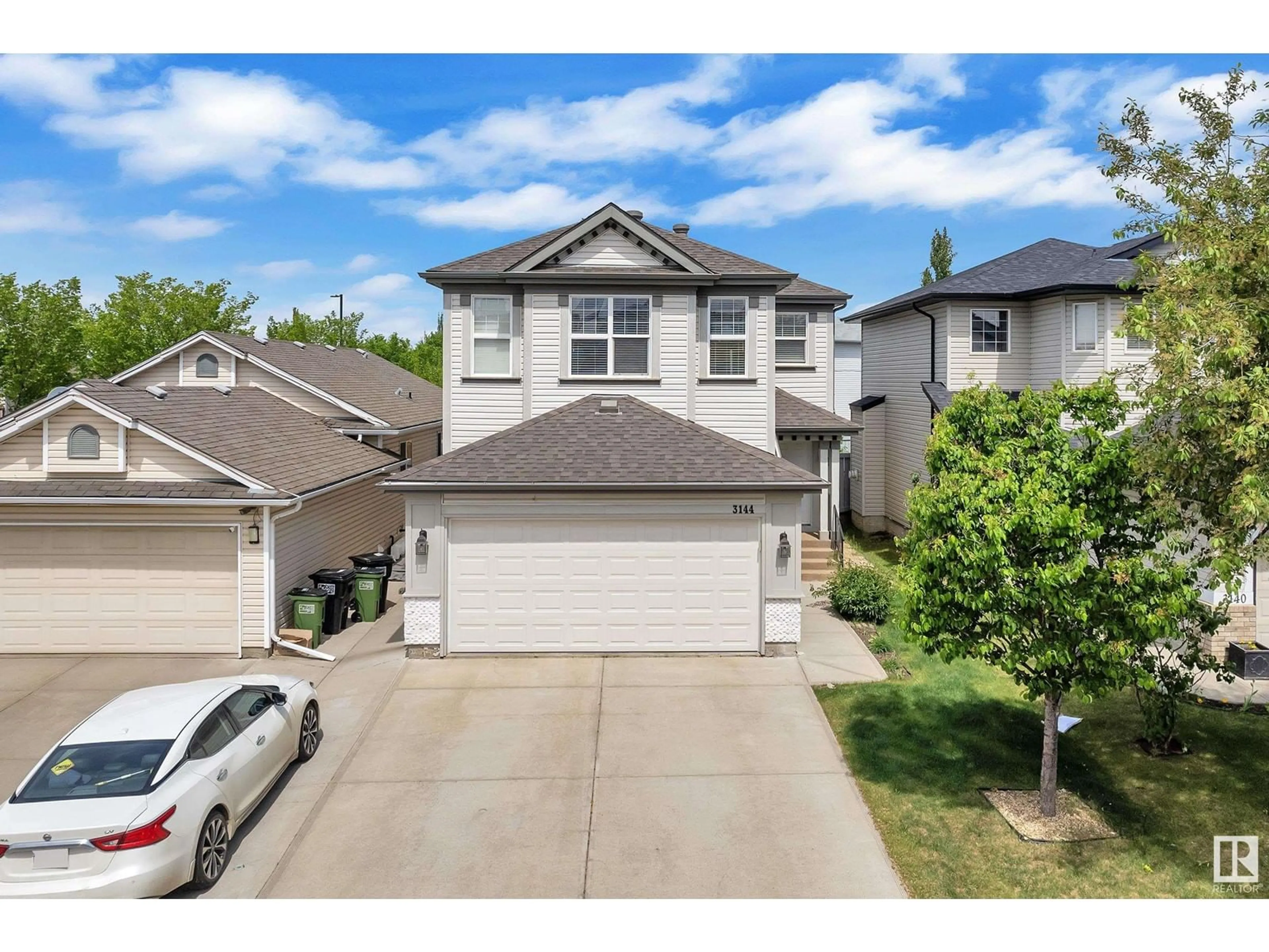 A pic from outside/outdoor area/front of a property/back of a property/a pic from drone, street for NW - 3144 25 AV, Edmonton Alberta T6T0C8
