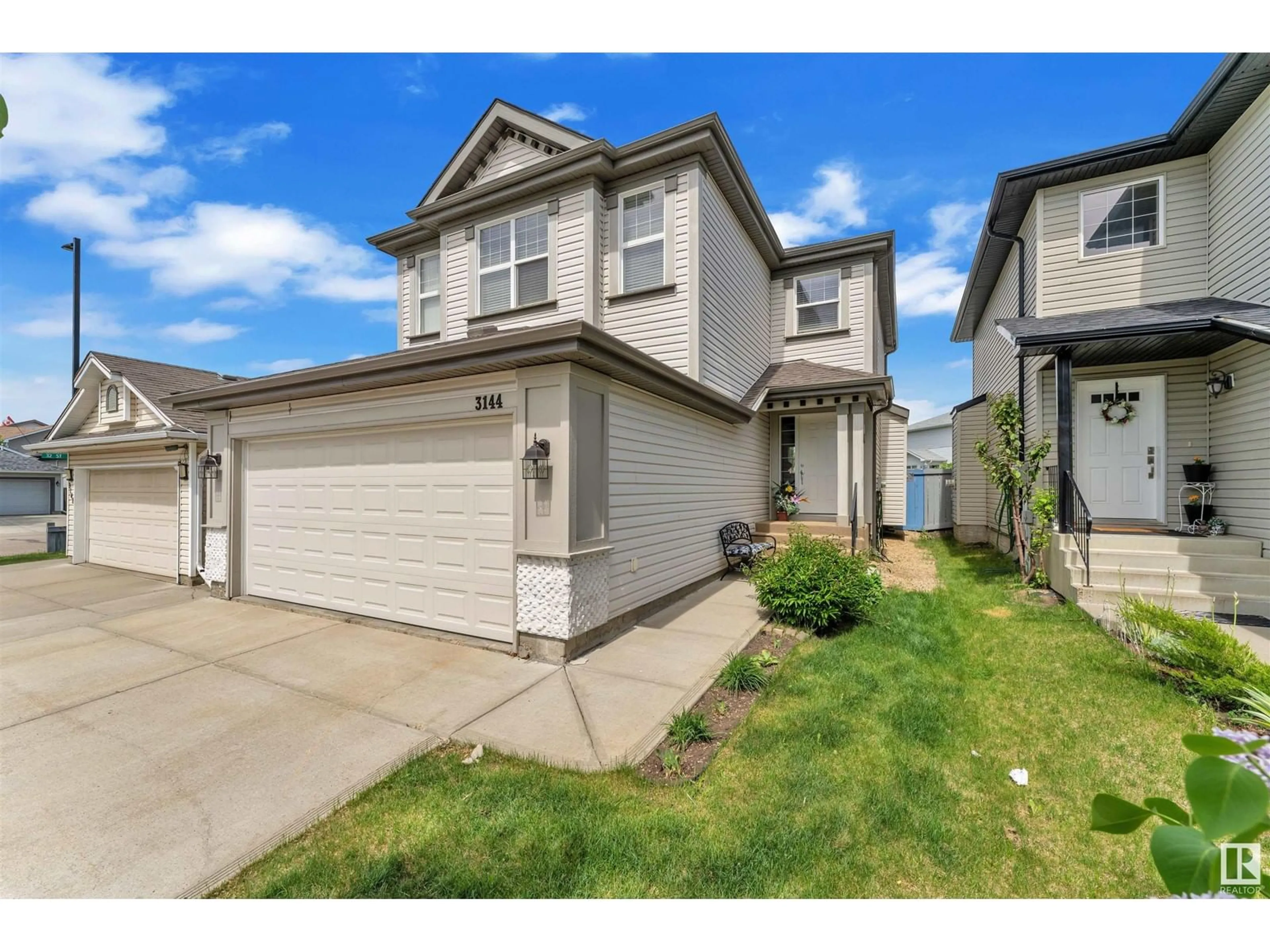 Unknown for NW - 3144 25 AV, Edmonton Alberta T6T0C8