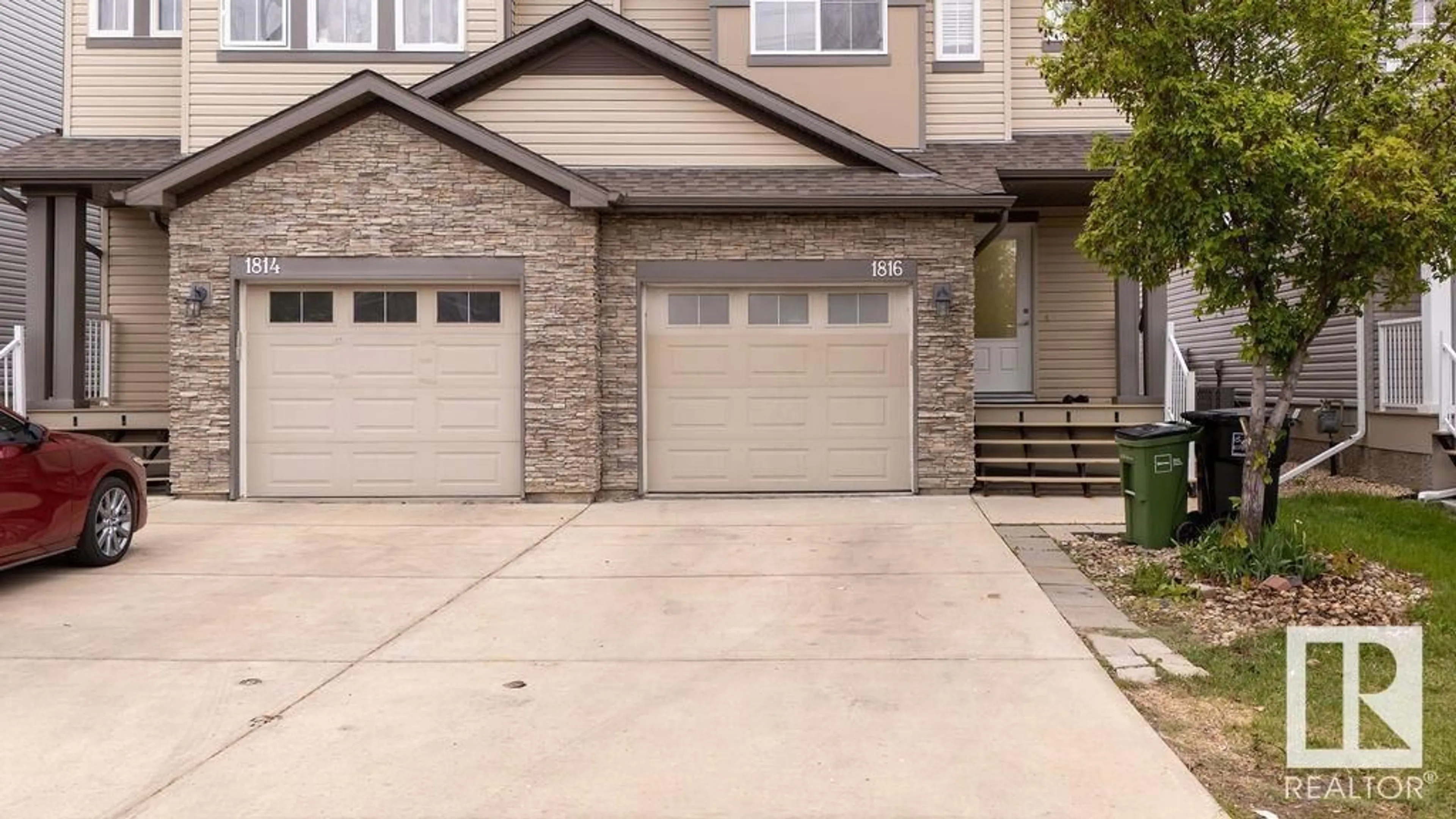 Indoor garage for NW - 1816 28 ST, Edmonton Alberta T6T0S7