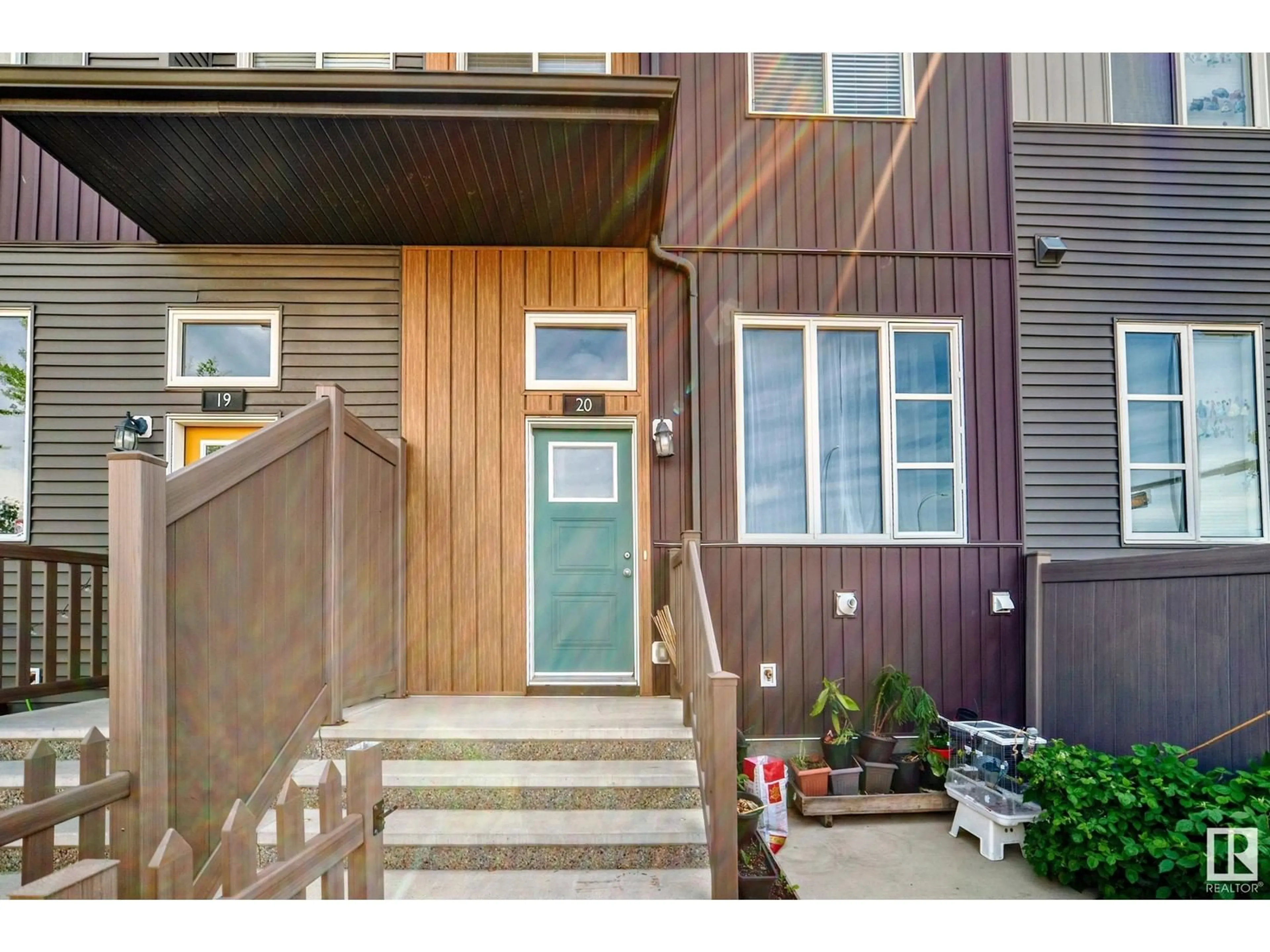 Indoor entryway for 4470 - 20 PROWSE RD, Edmonton Alberta T6W3R5