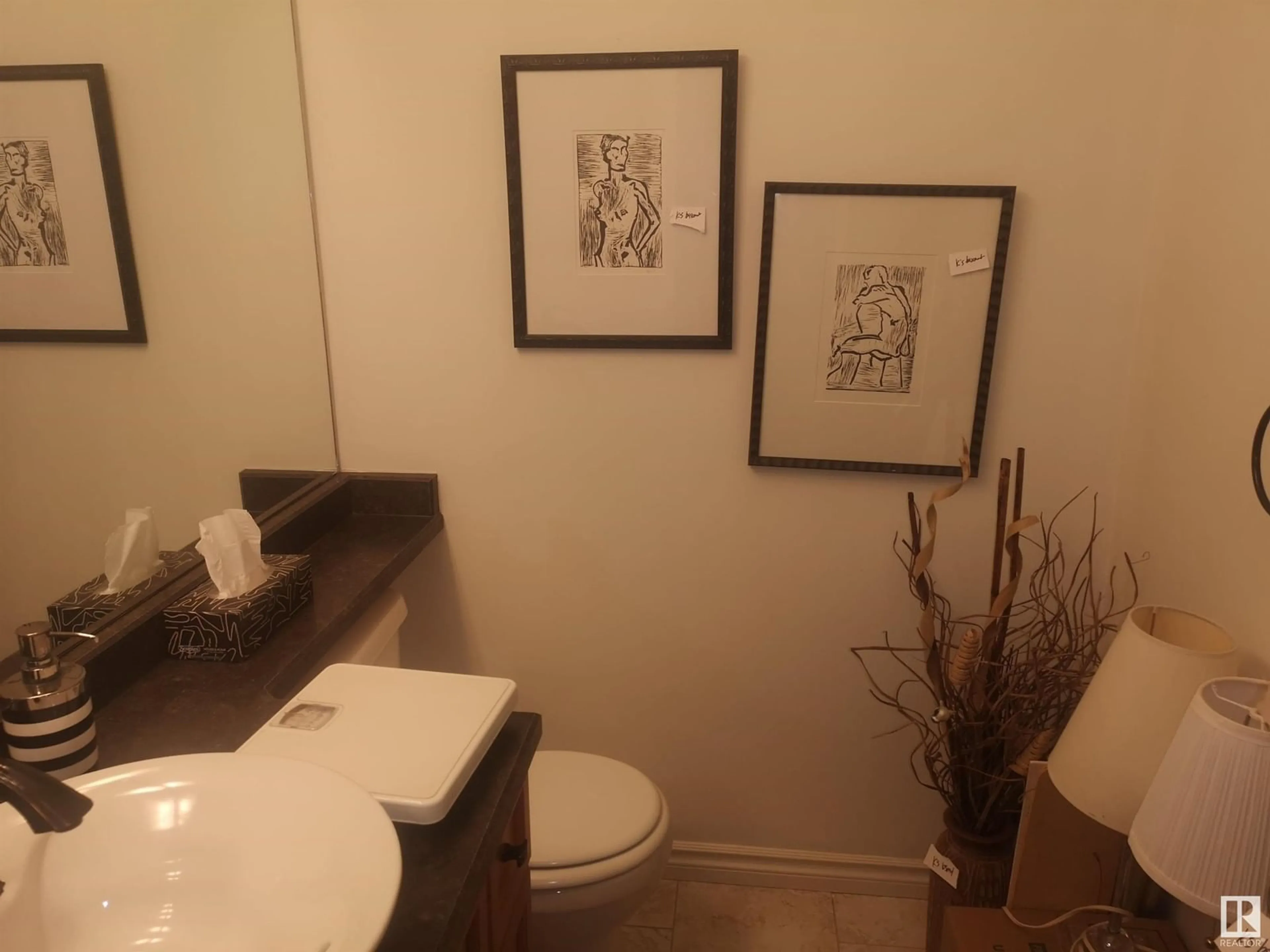A pic of a room for #302 - 8528 82 AV, Edmonton Alberta T6C0Y8