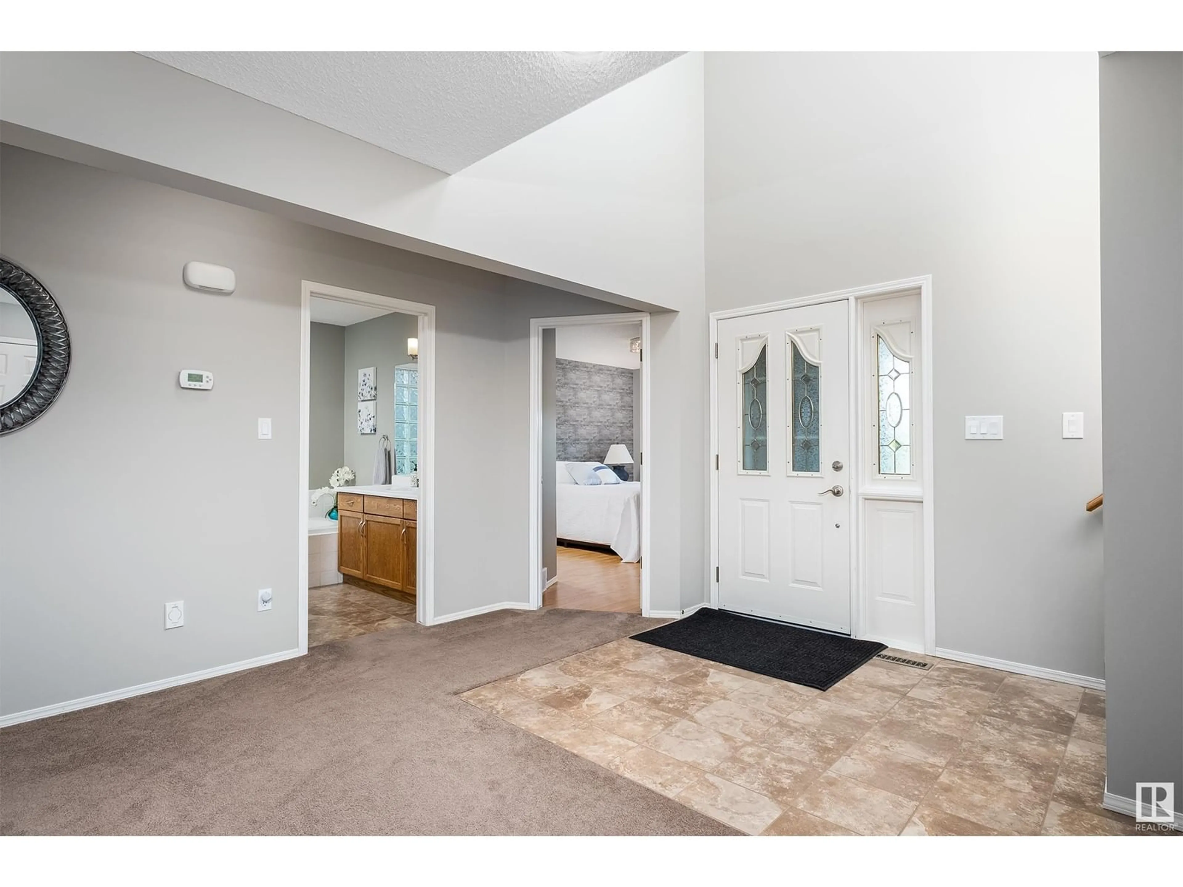 Indoor entryway for 38 FAIRWAY DR, Spruce Grove Alberta T7X2K3