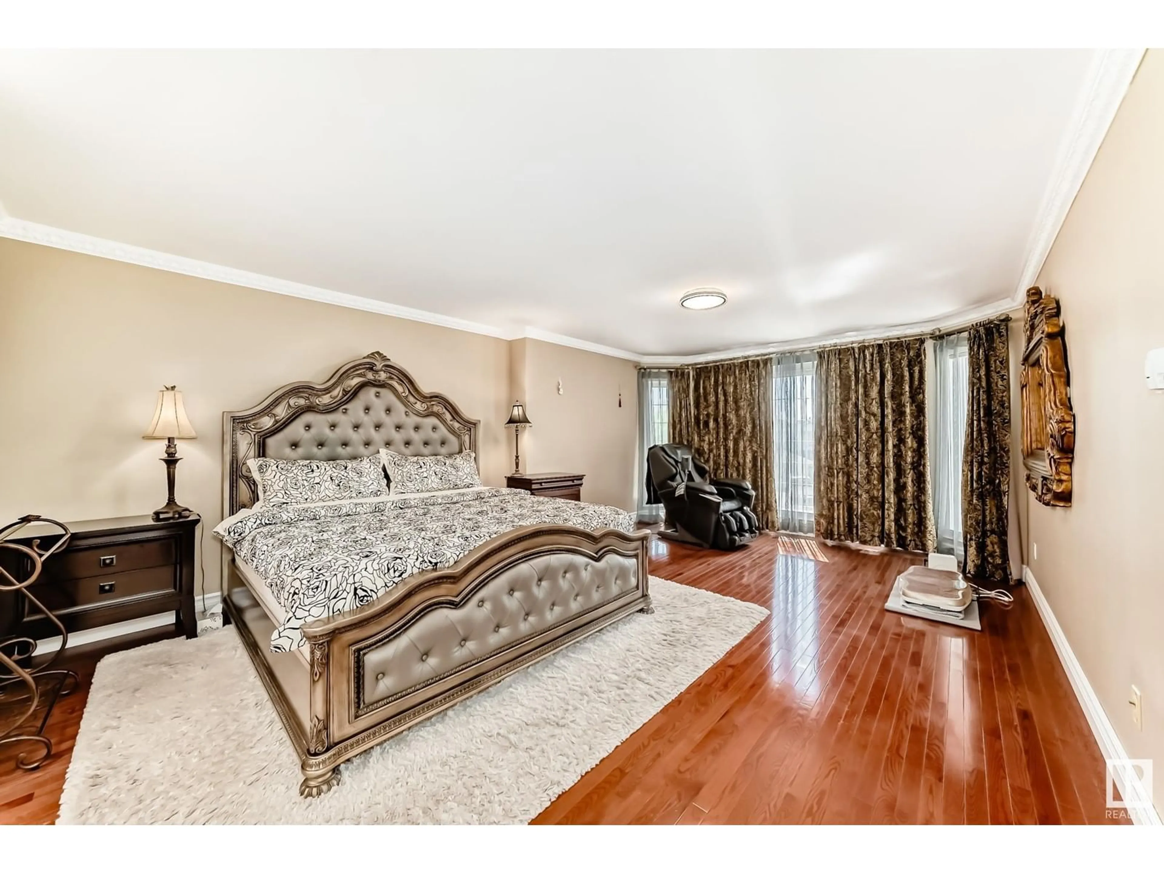 A pic of a room for 944 WALLBRIDGE PL, Edmonton Alberta T6M2L7