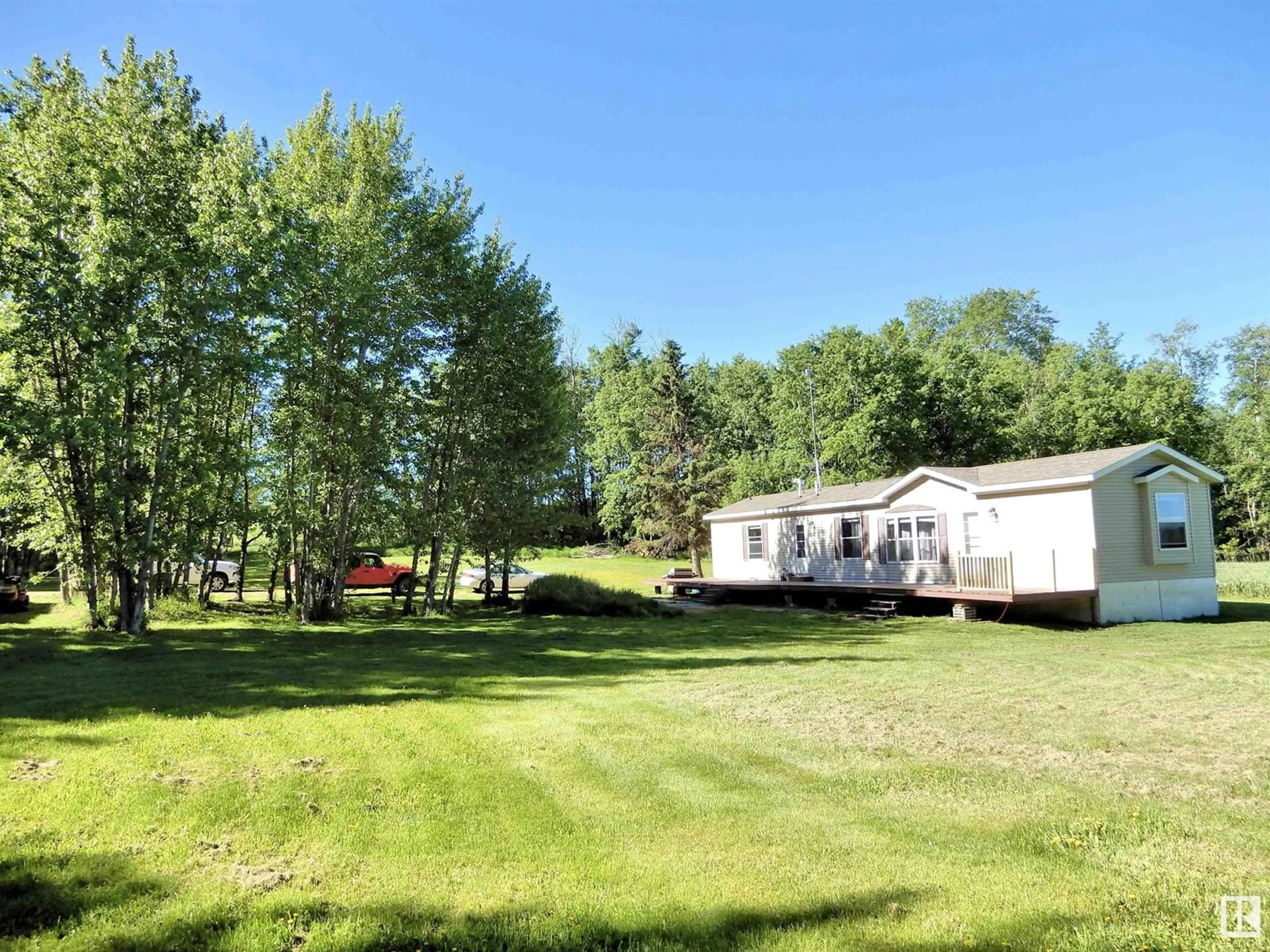 A pic from outside/outdoor area/front of a property/back of a property/a pic from drone, unknown for 58518 RGE RD 60, Rural Barrhead County Alberta T7N1N3