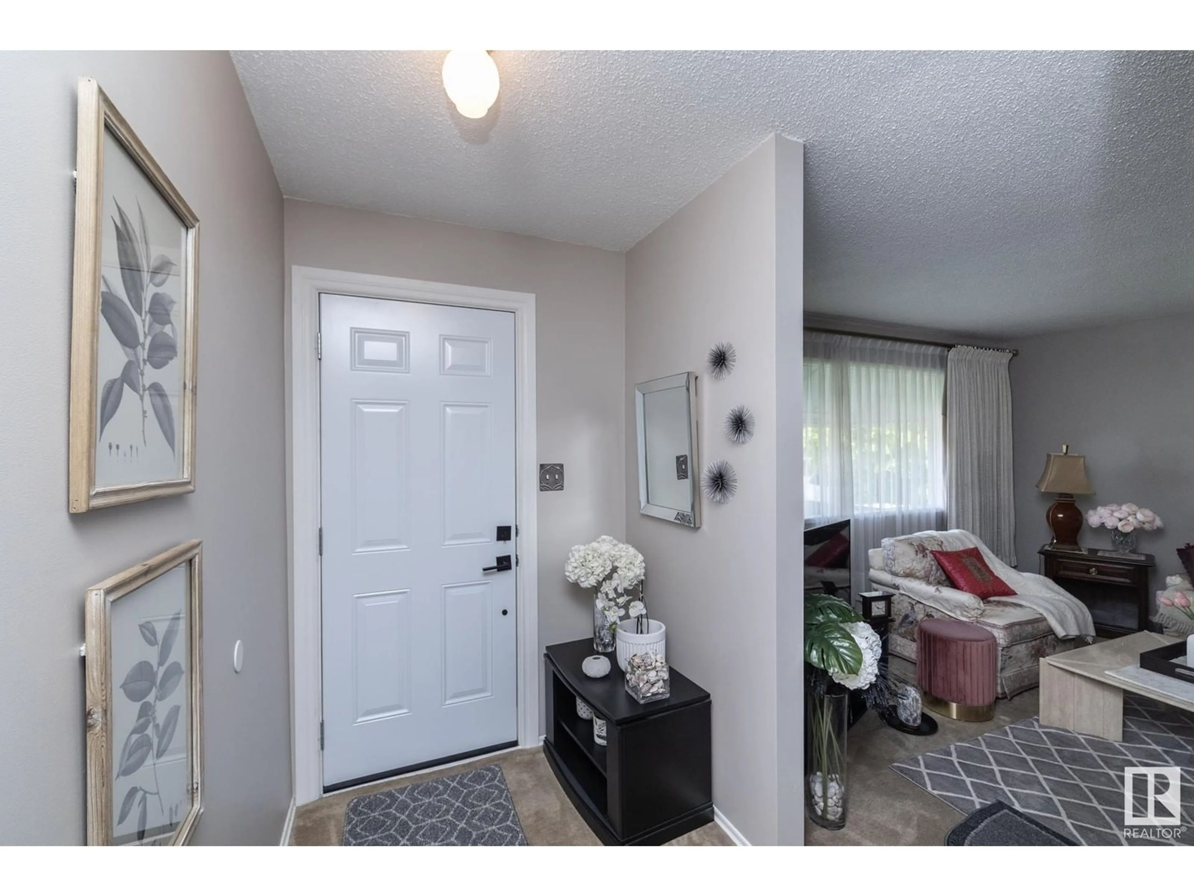 Indoor entryway for NW - 8607 176 ST, Edmonton Alberta T5T0M7